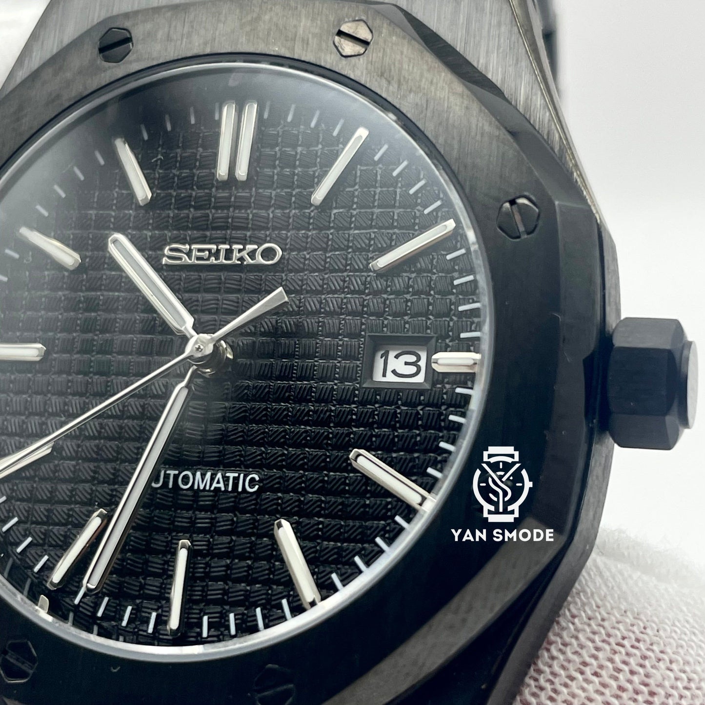 Royal Oak All Black