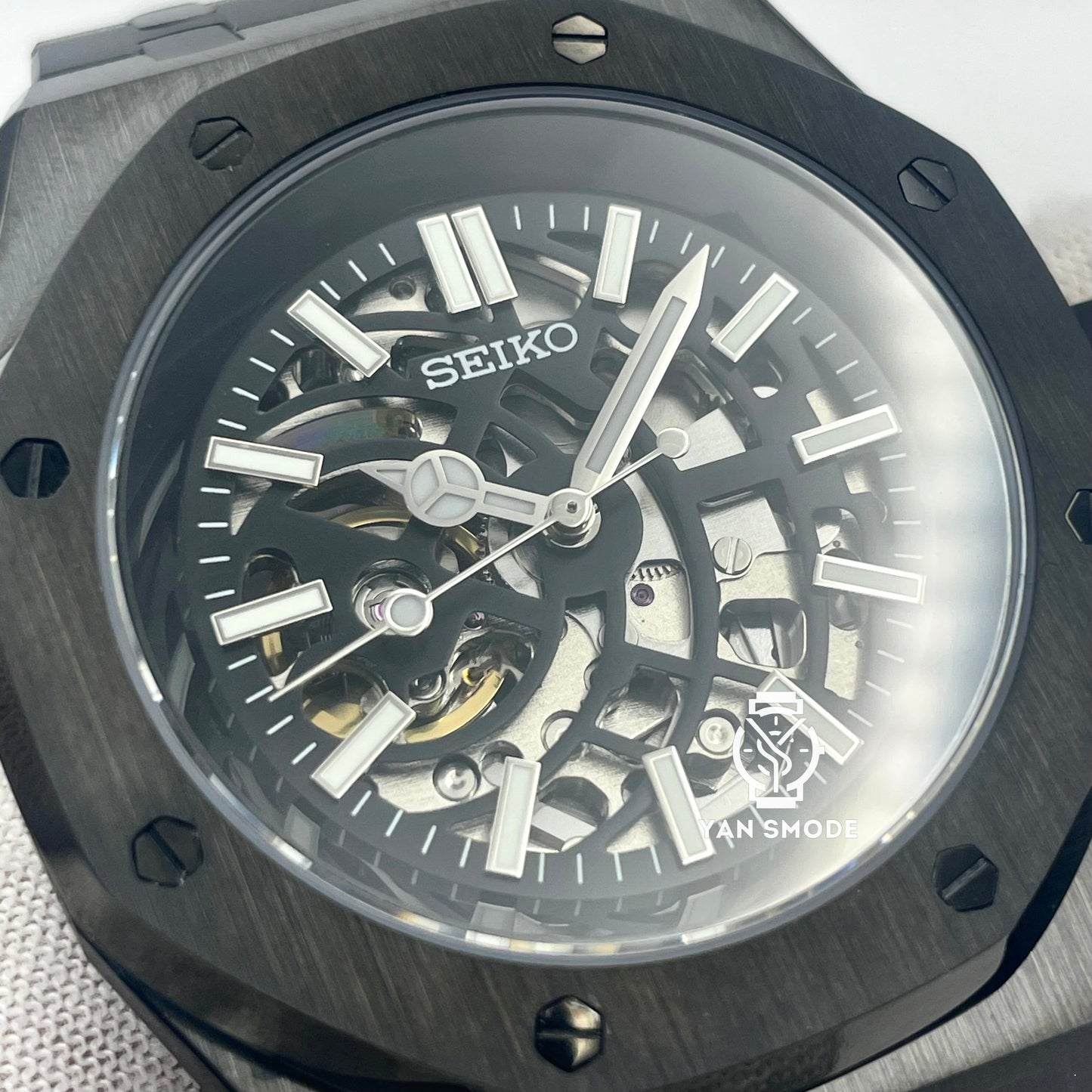 Royal Oak Black Skeleton Black