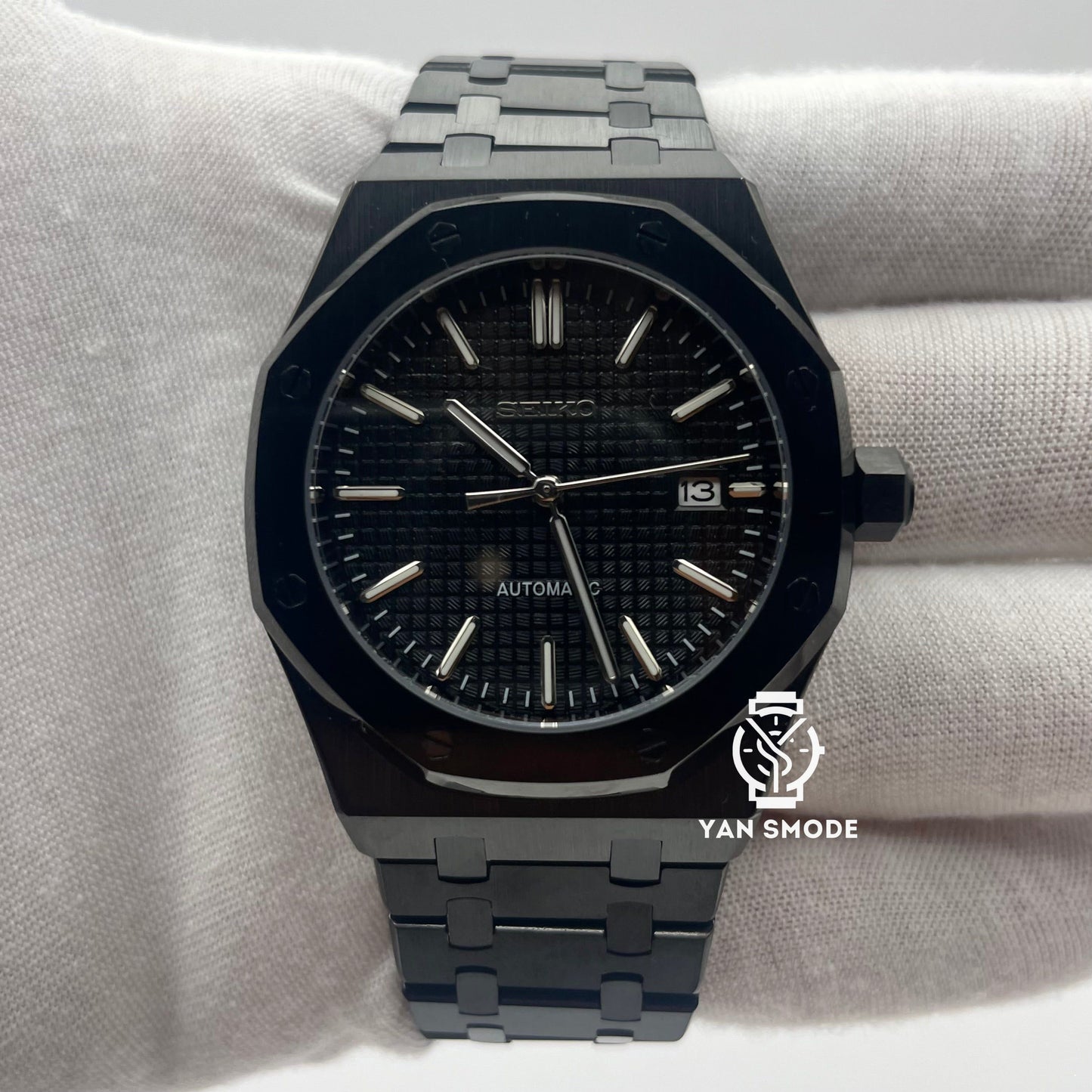 Royal Oak All Black