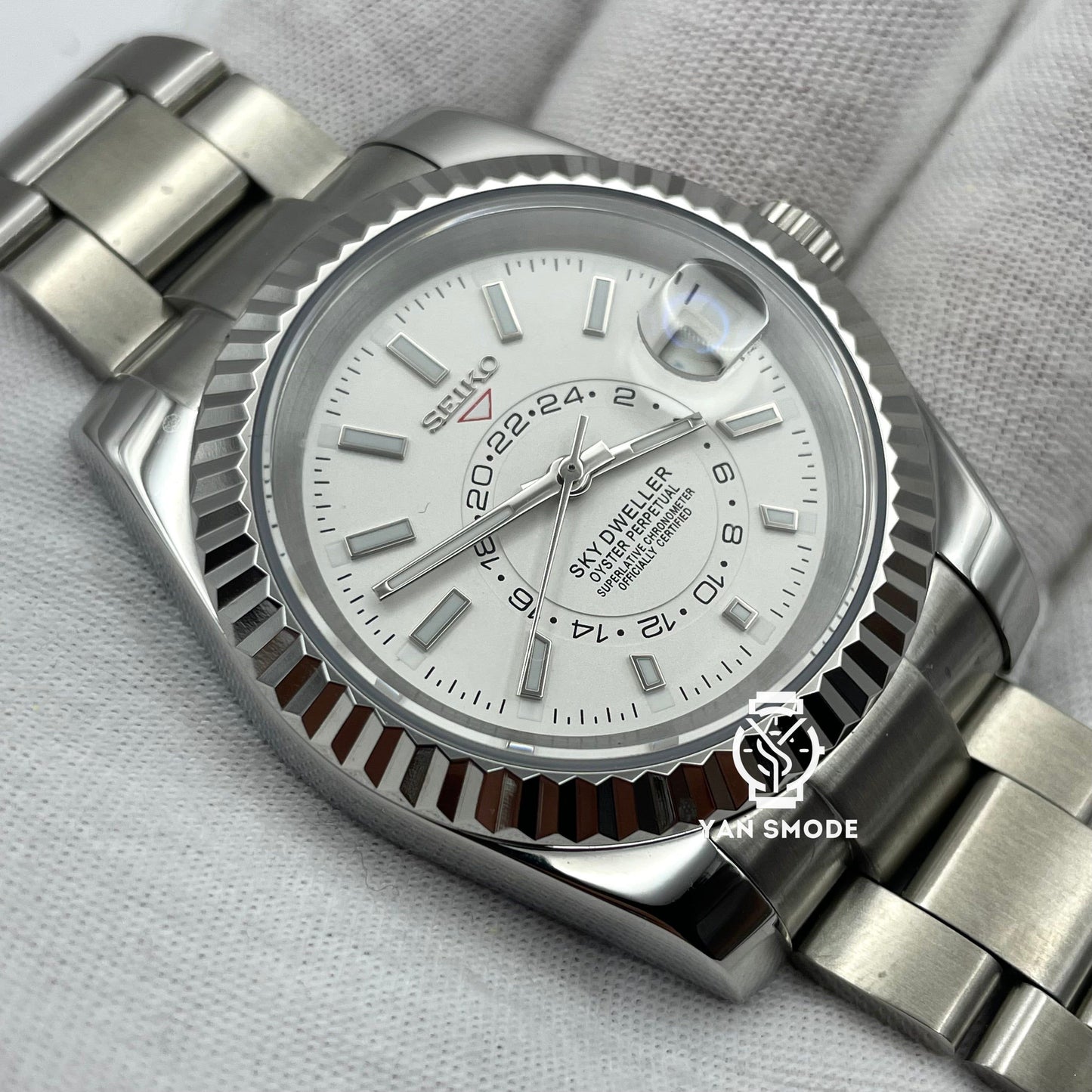 Sky Dweller White