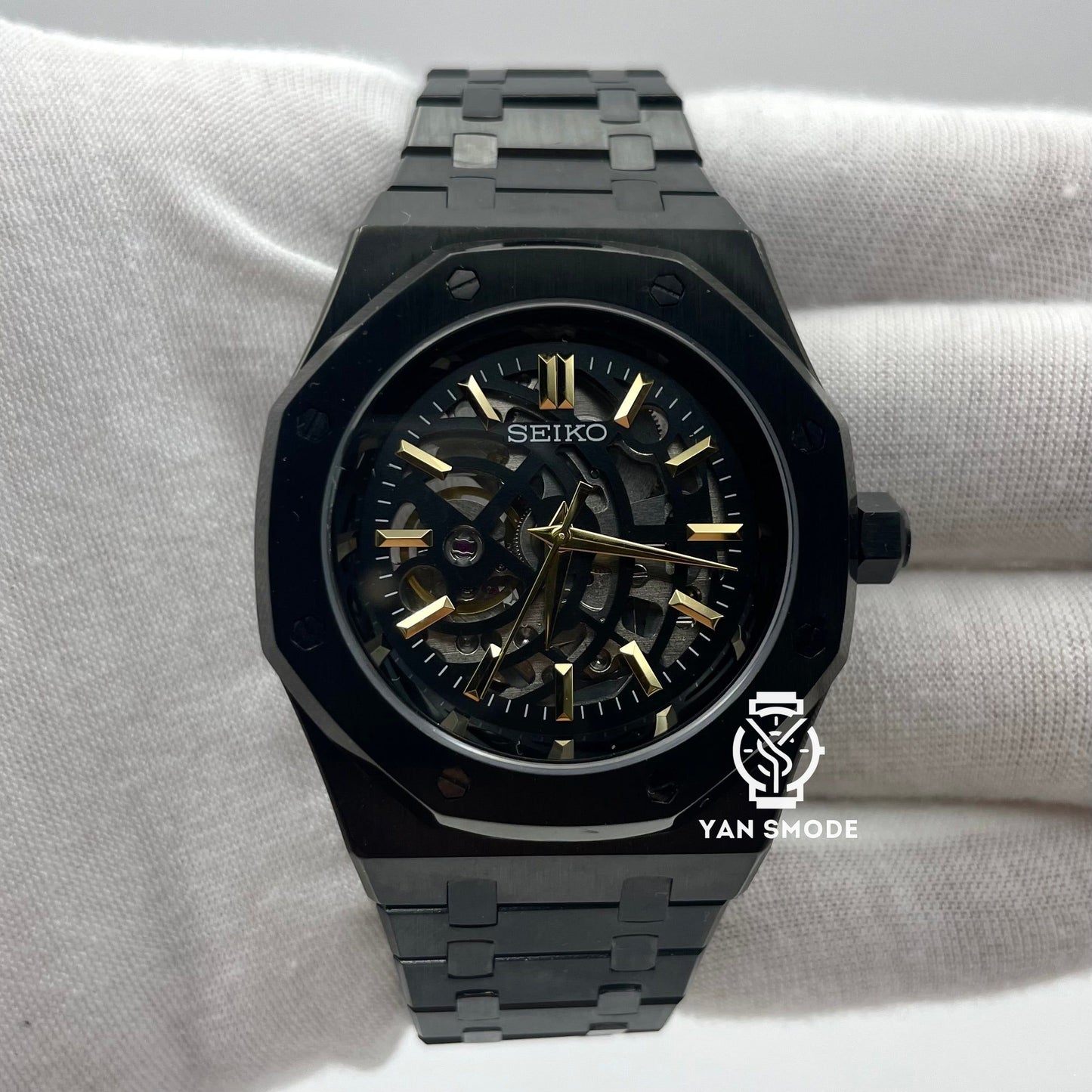 Royal Oak Black Skeleton Gold