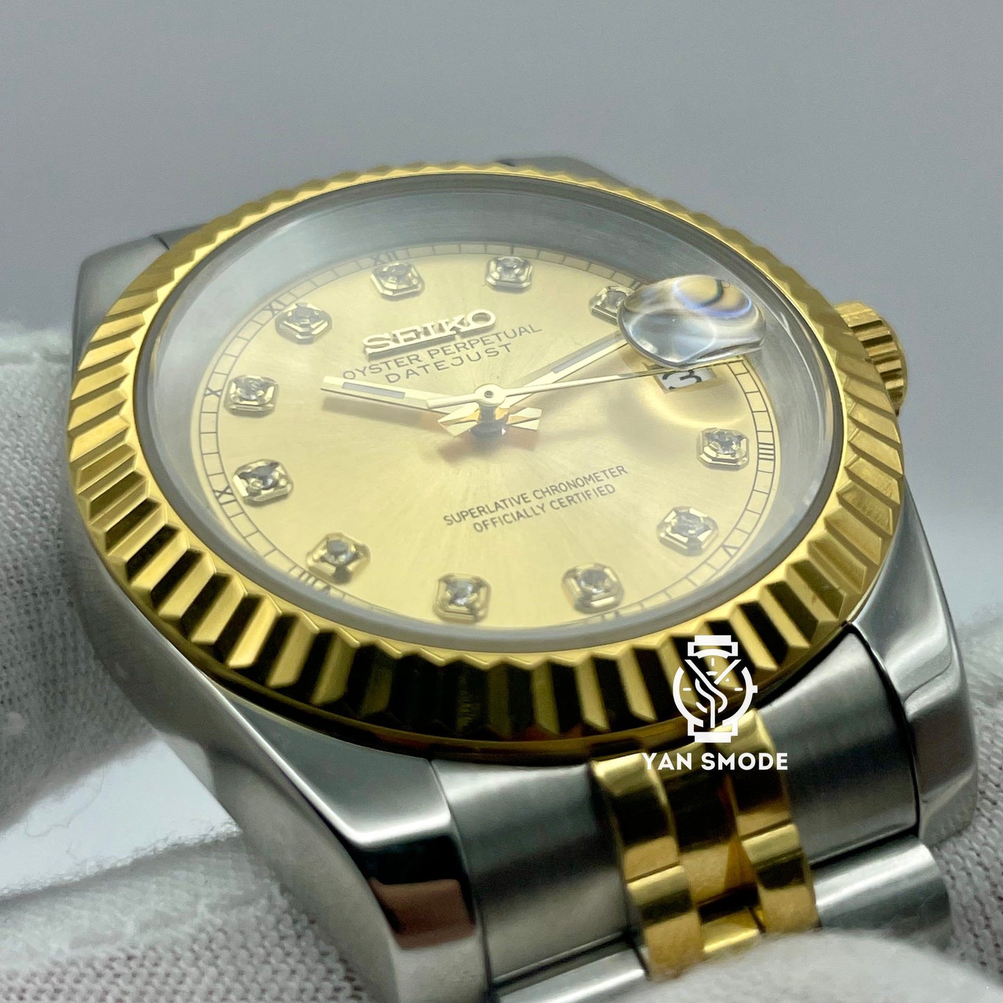 Date Just Yellow Gold Decorated with Diamonds