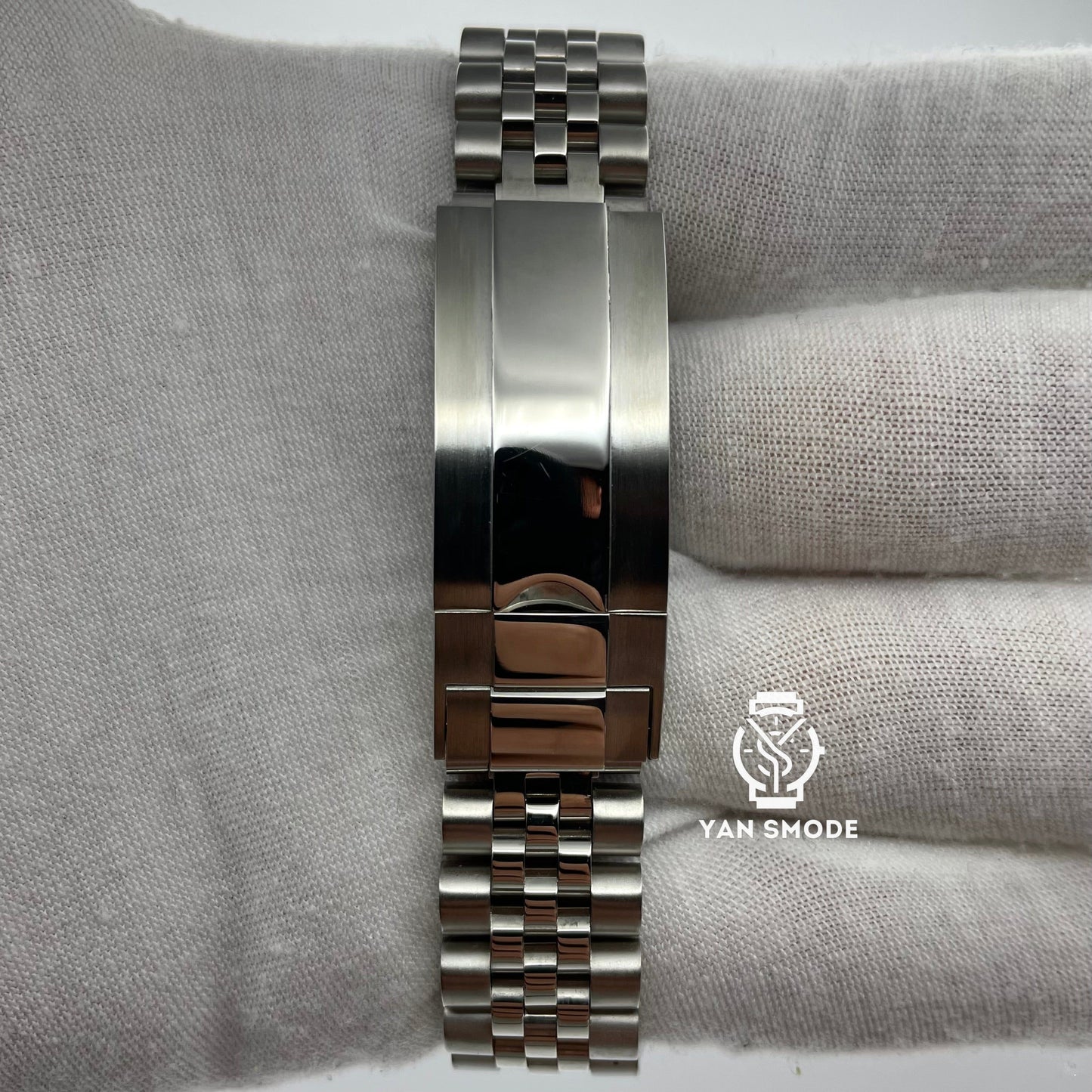 Date Just Grey Diamond Decorated