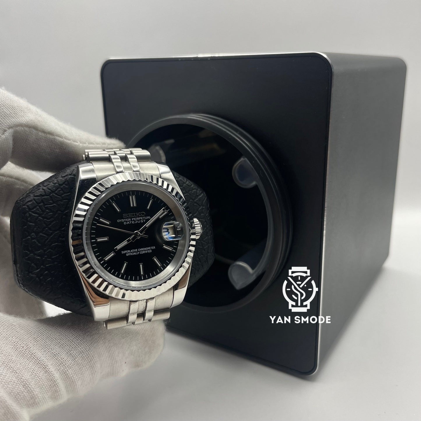 Black Automatic Box