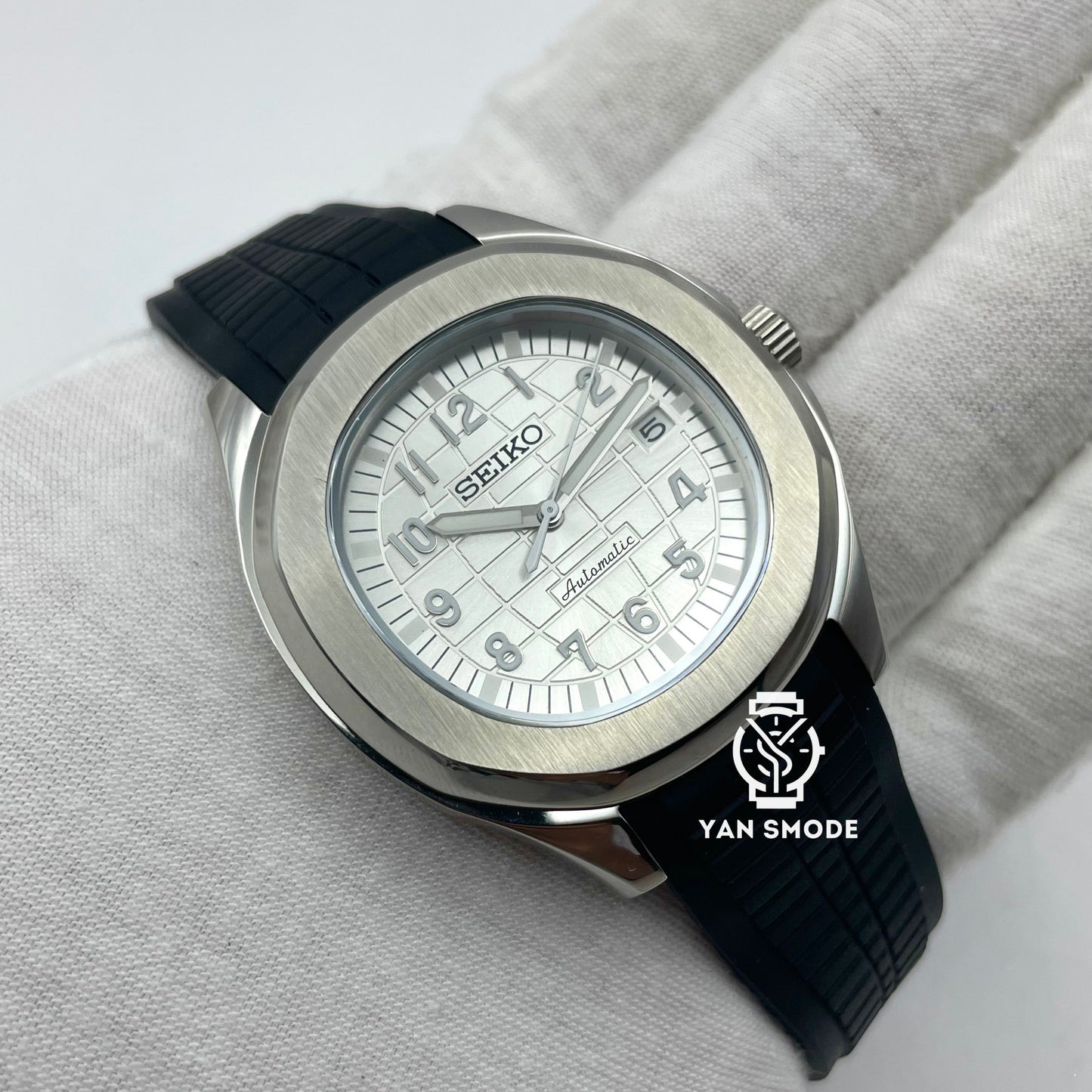Aquanaut Blanche