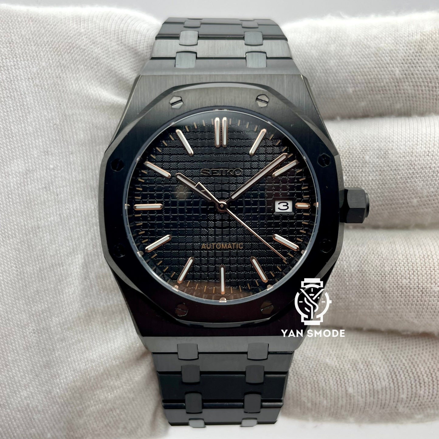 Royal Oak All Black
