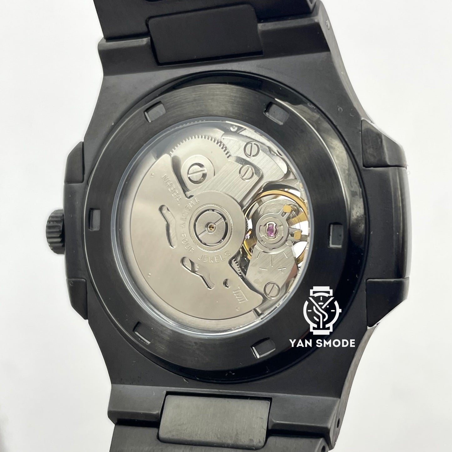 Nautilus Fully Black Open