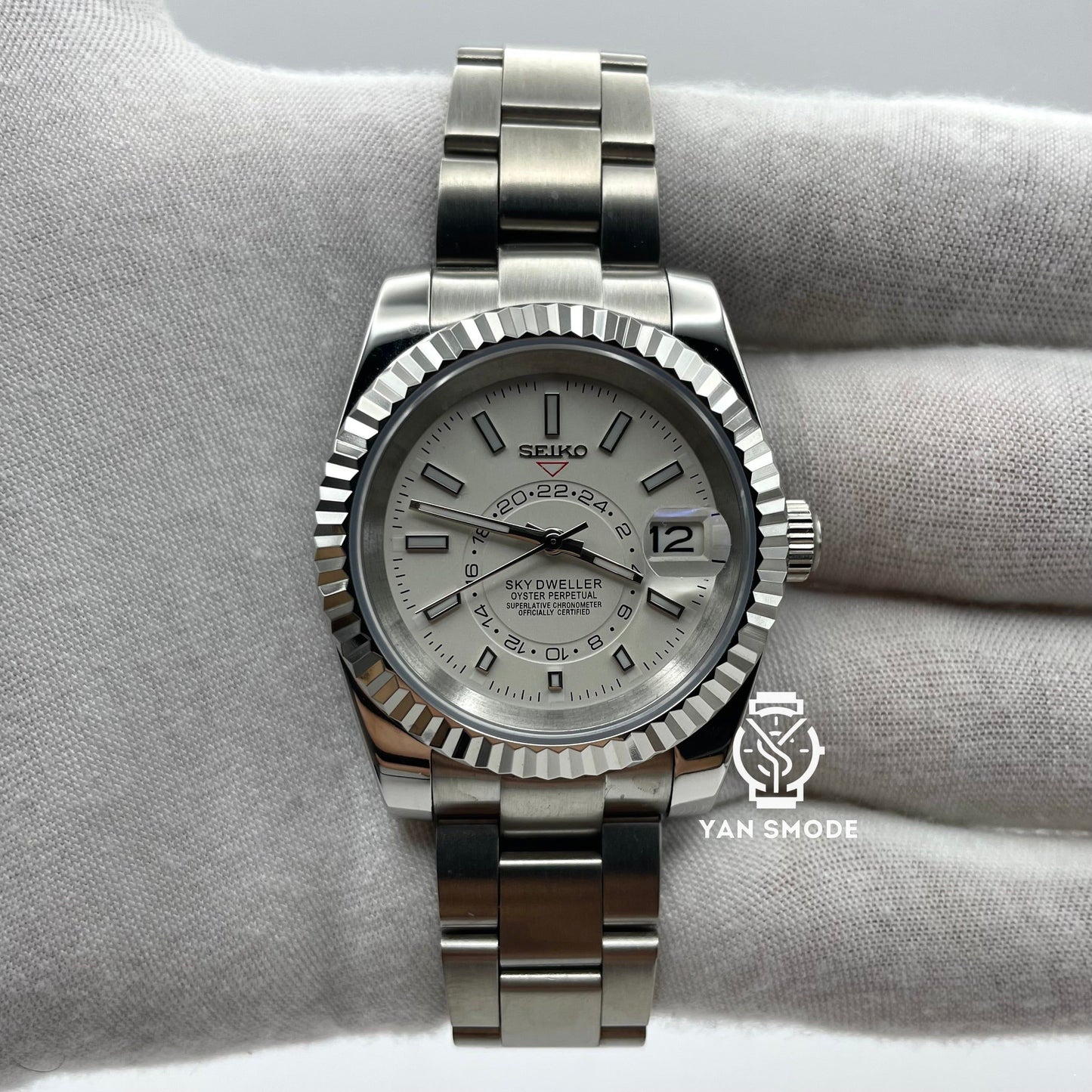 Sky Dweller White