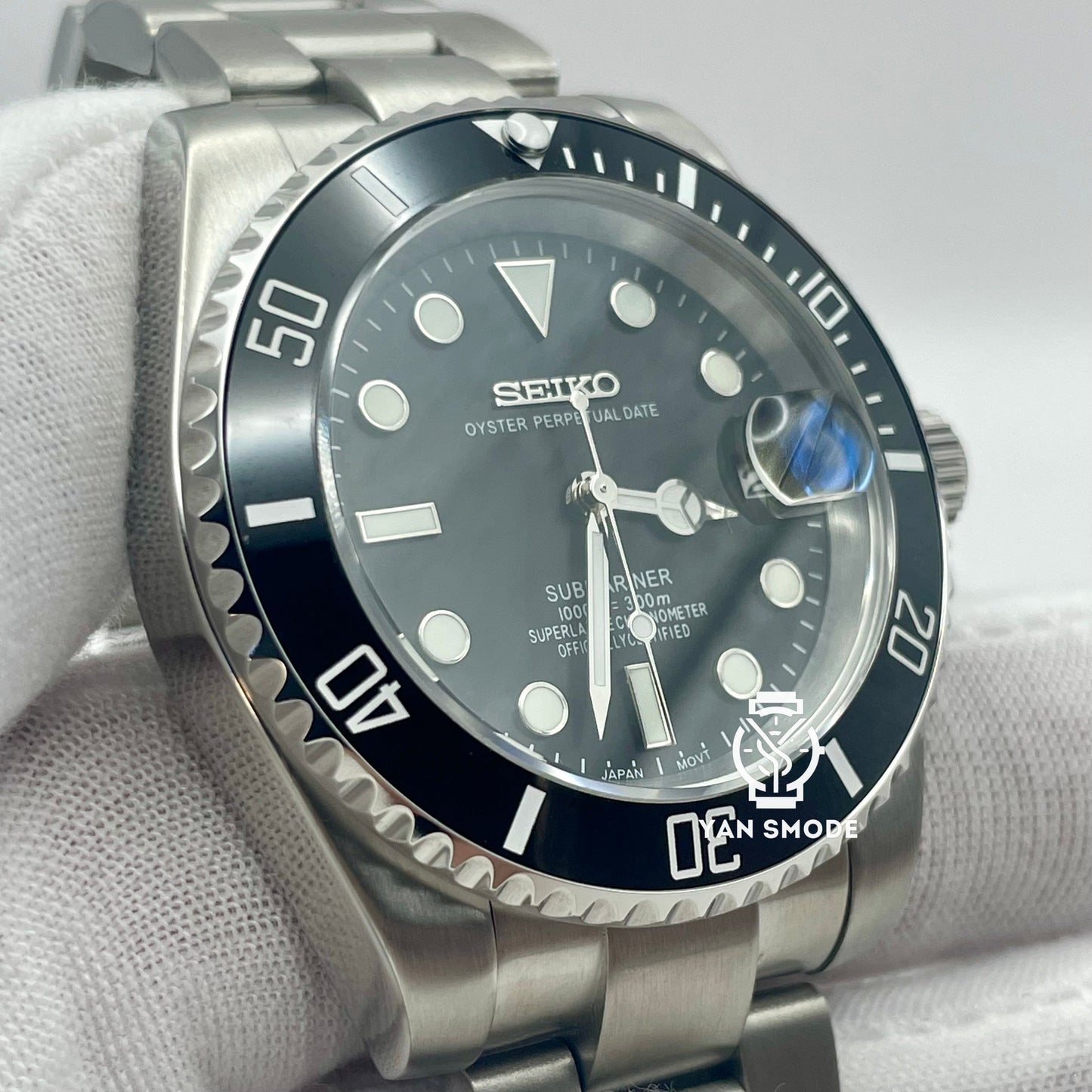 Black Submariner