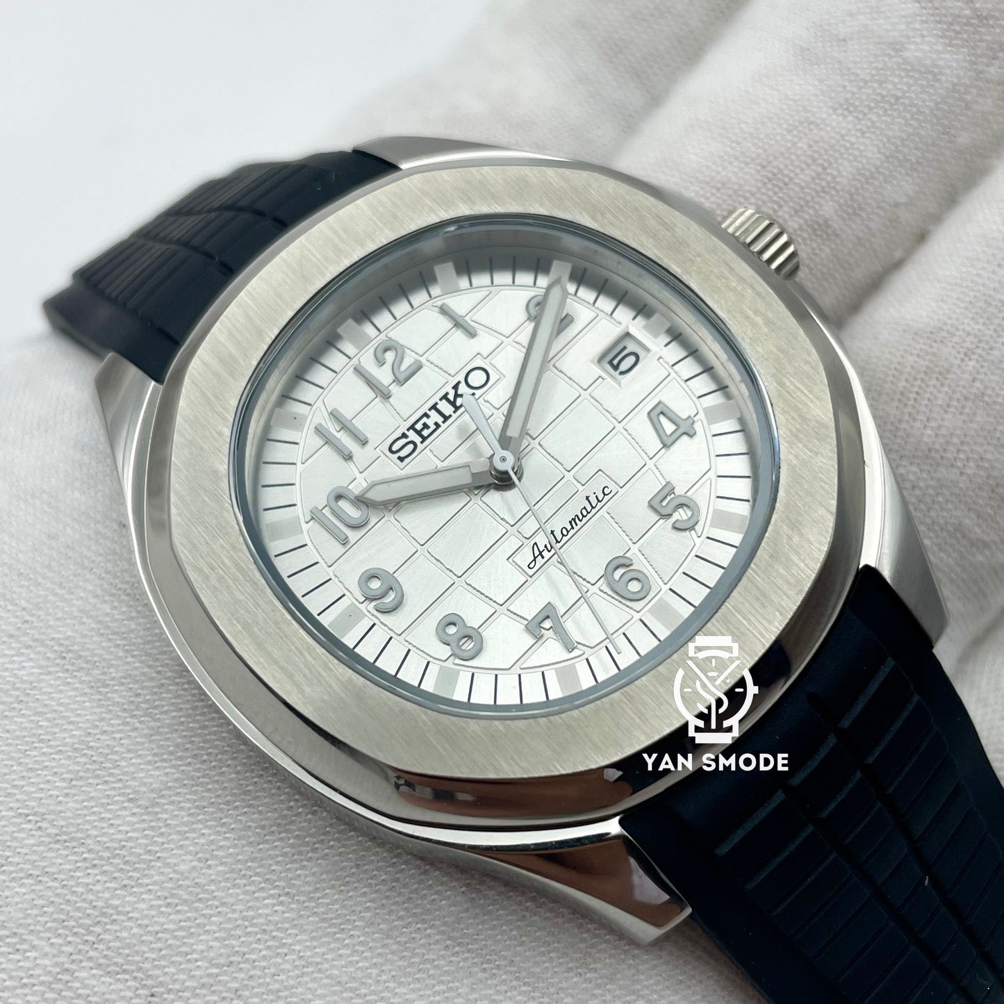 Aquanaut Blanche