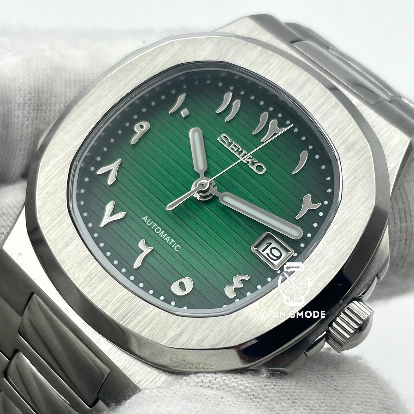 Nautilus Black Open