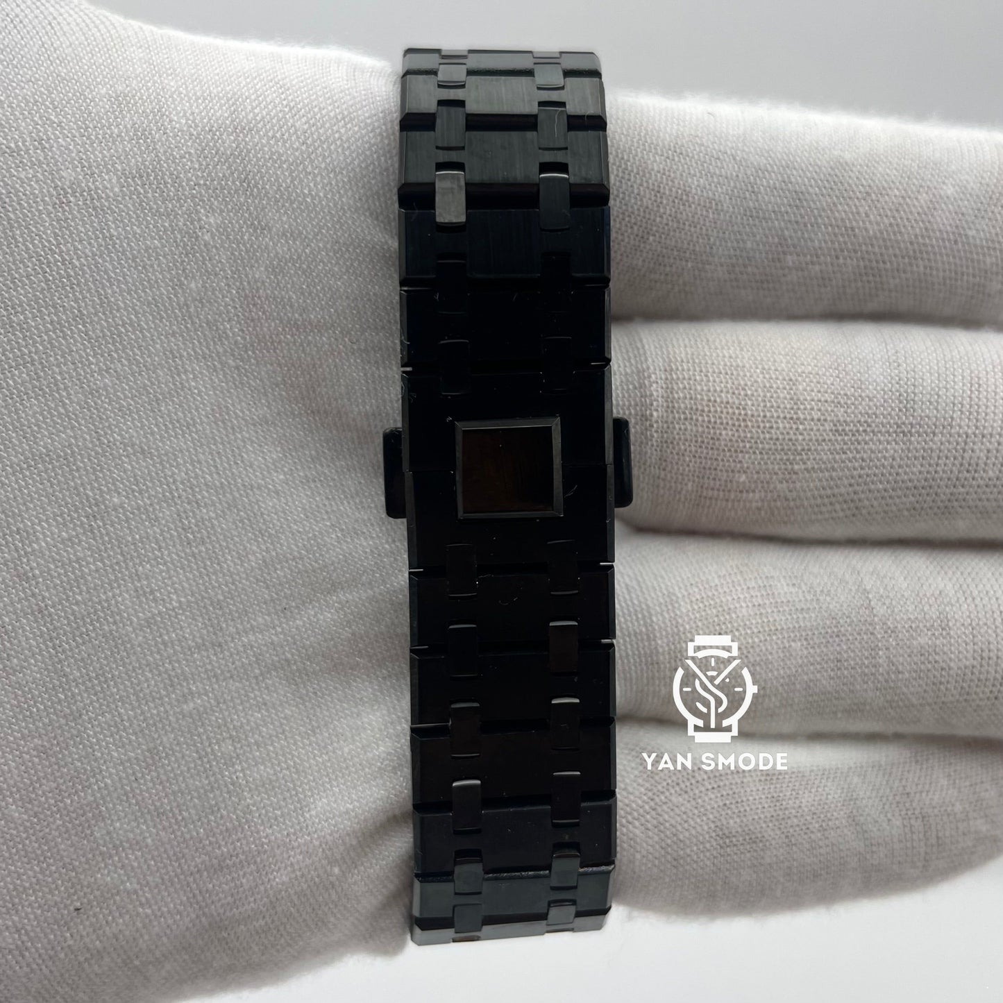 Royal Oak Black Skeleton Gold
