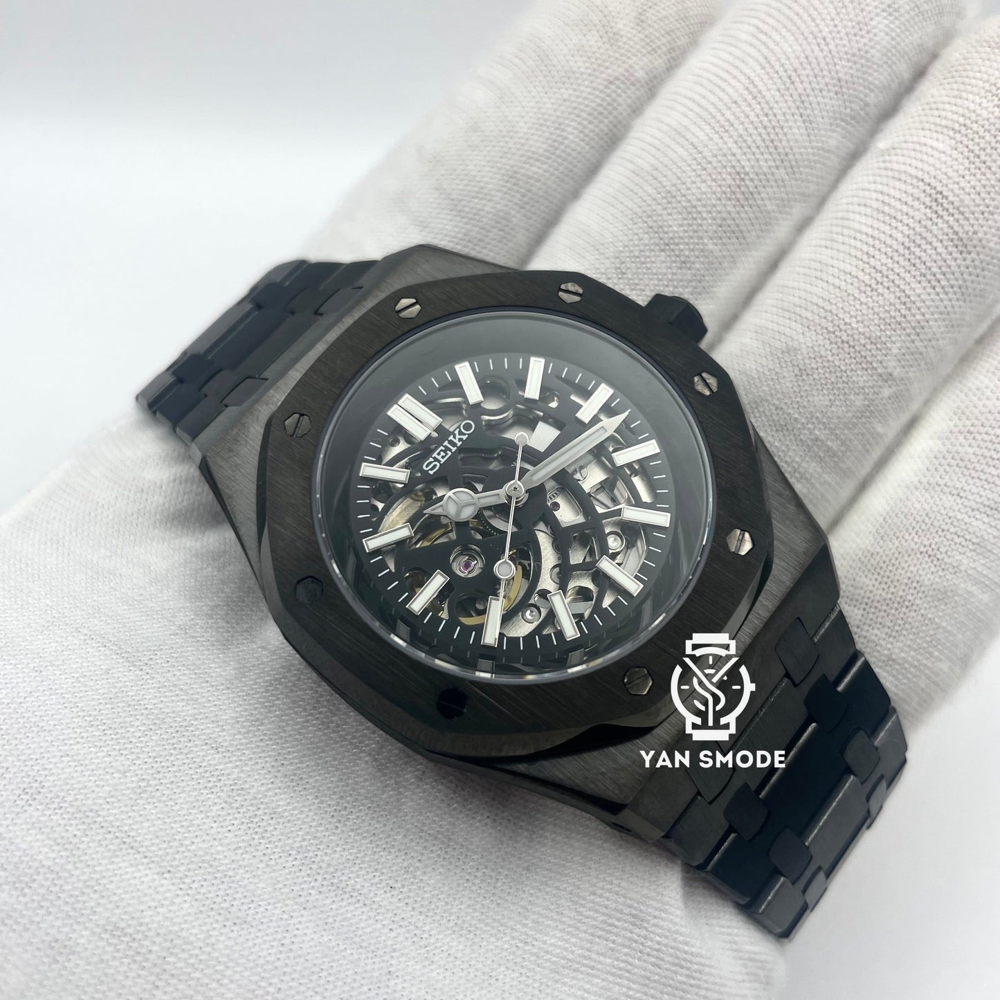 Royal Oak Black Skeleton Black