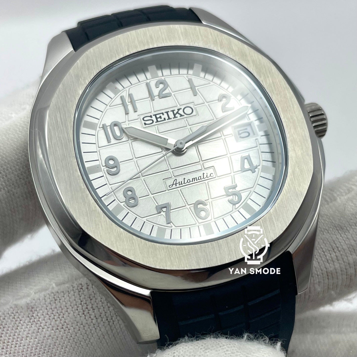 Aquanaut Blanche
