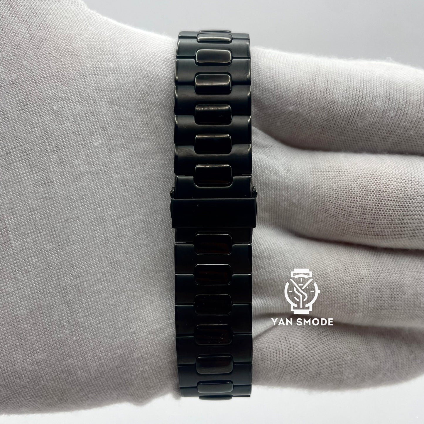 Nautilus Fully Black Open