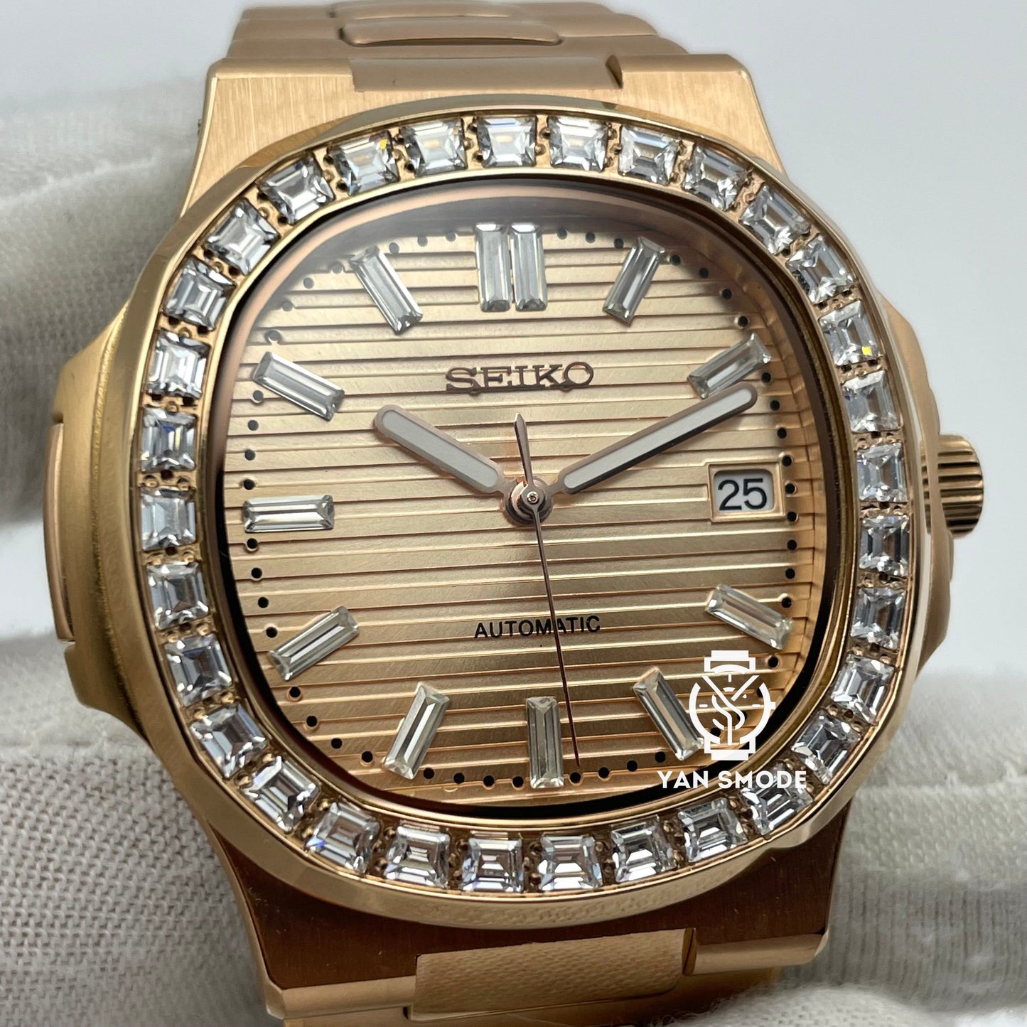 Nautilus Caramel Diamond Decorated