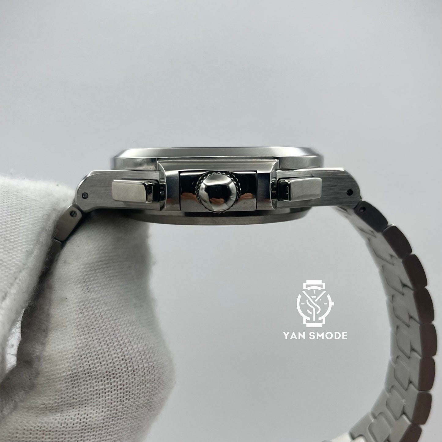 Nautilus Black