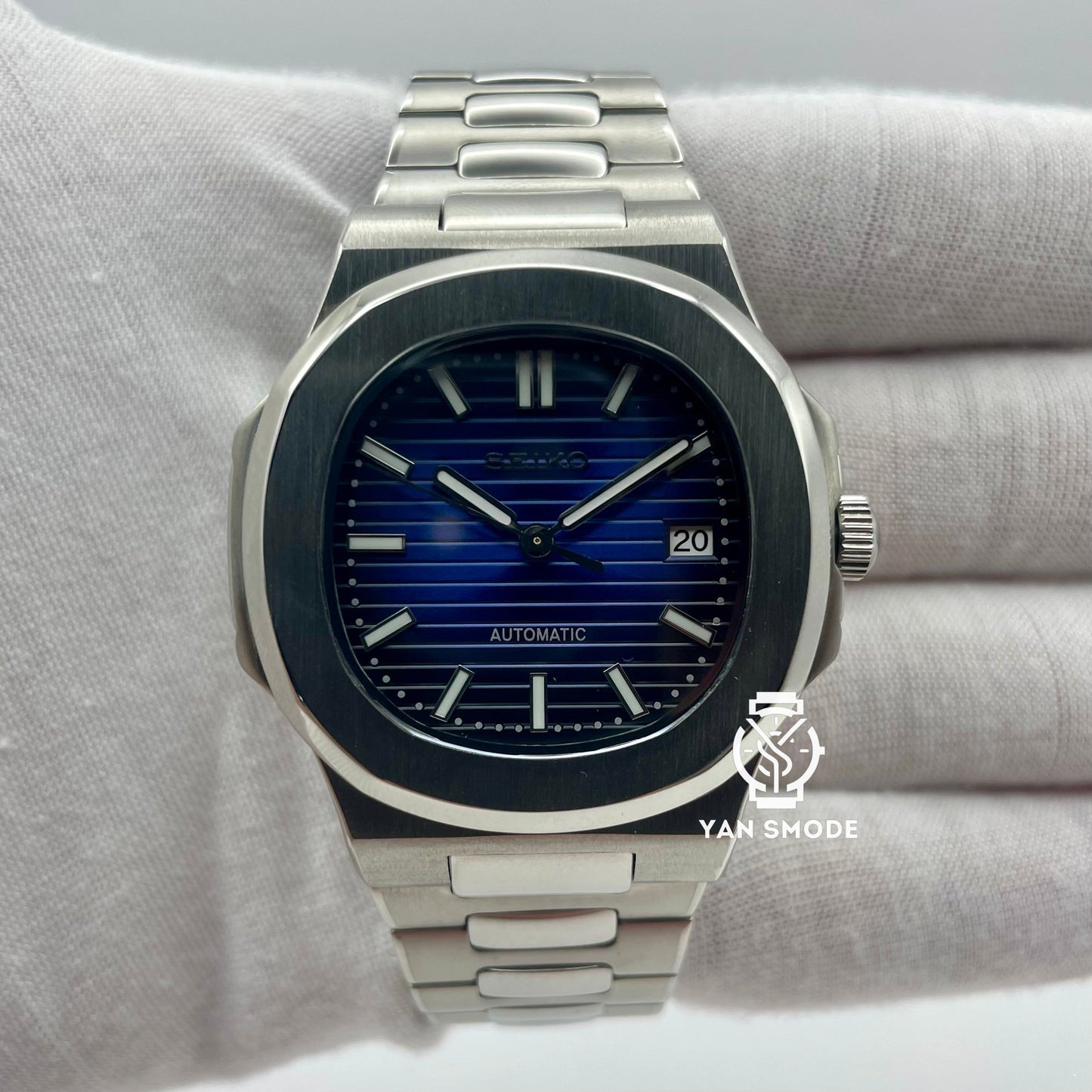 Nautilus Night Blue