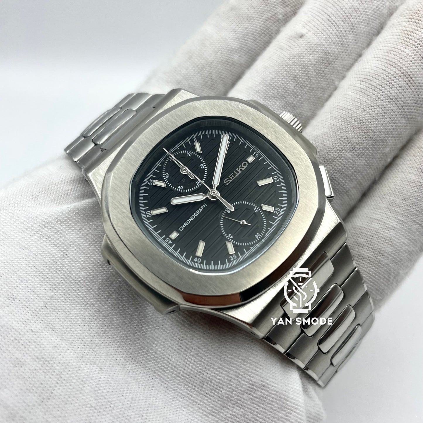 Nautilus Black