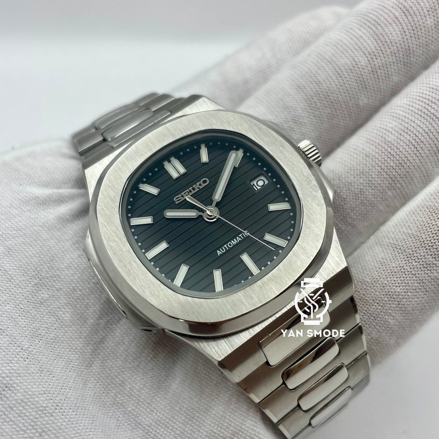 Nautilus Black