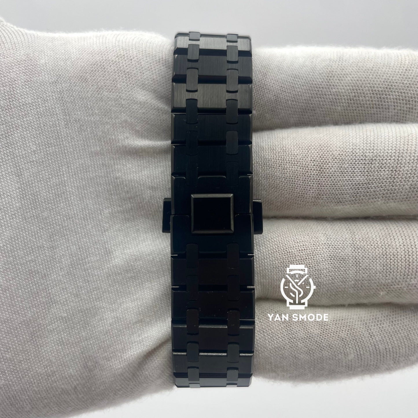 Royal Oak Black Skeleton Black