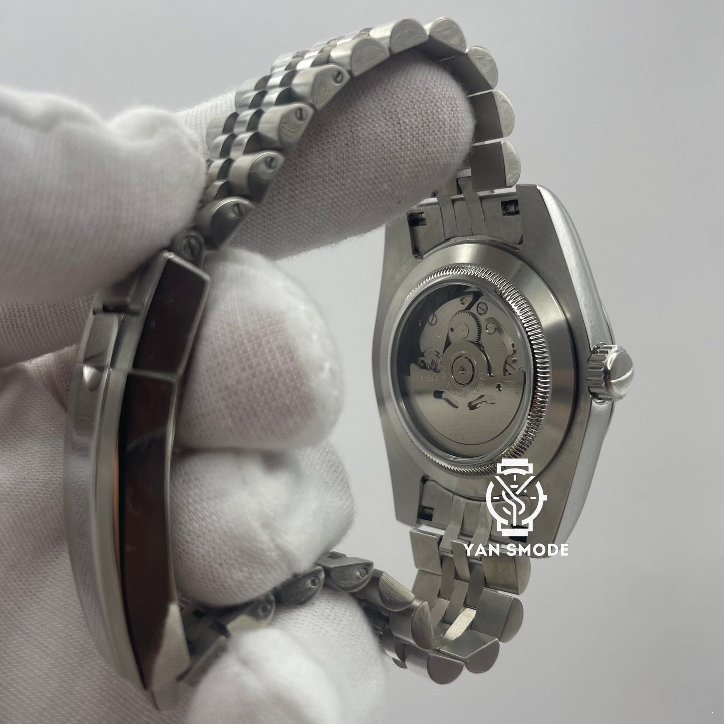 Date Just Grey Diamond Decorated
