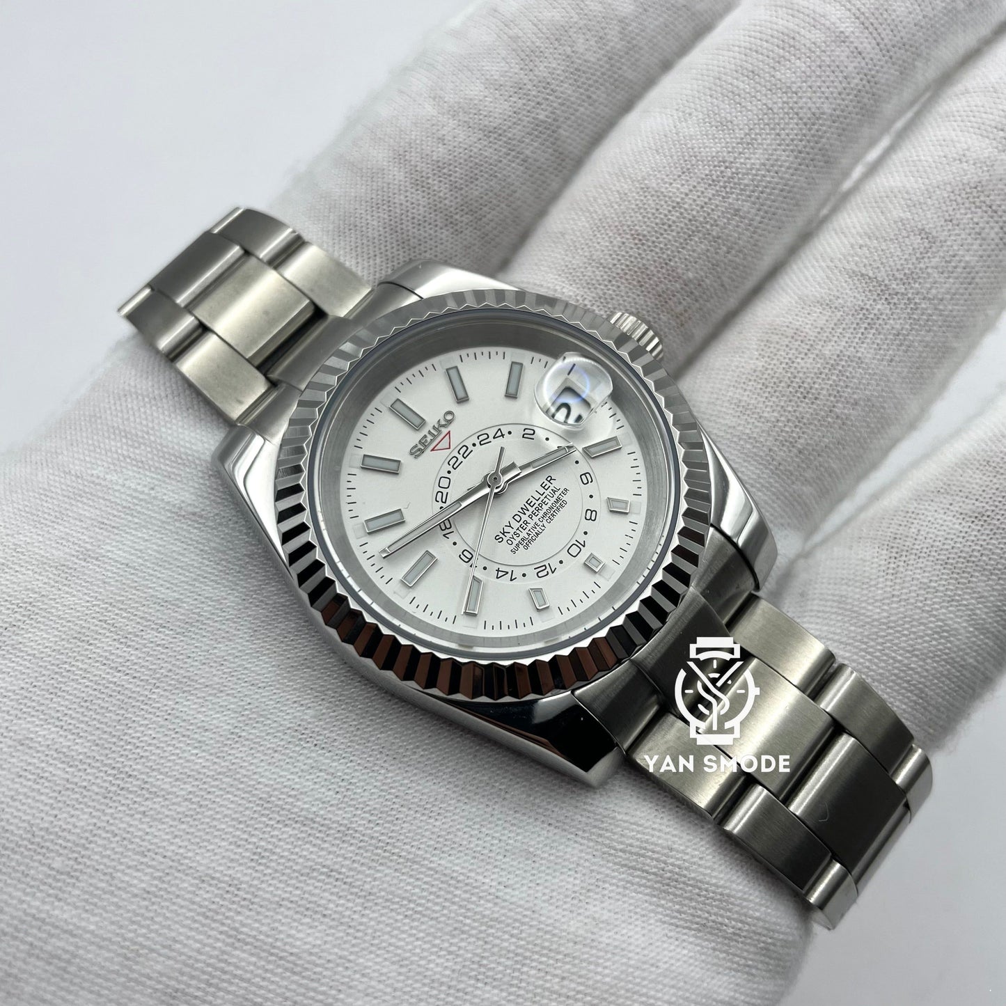 Sky Dweller White
