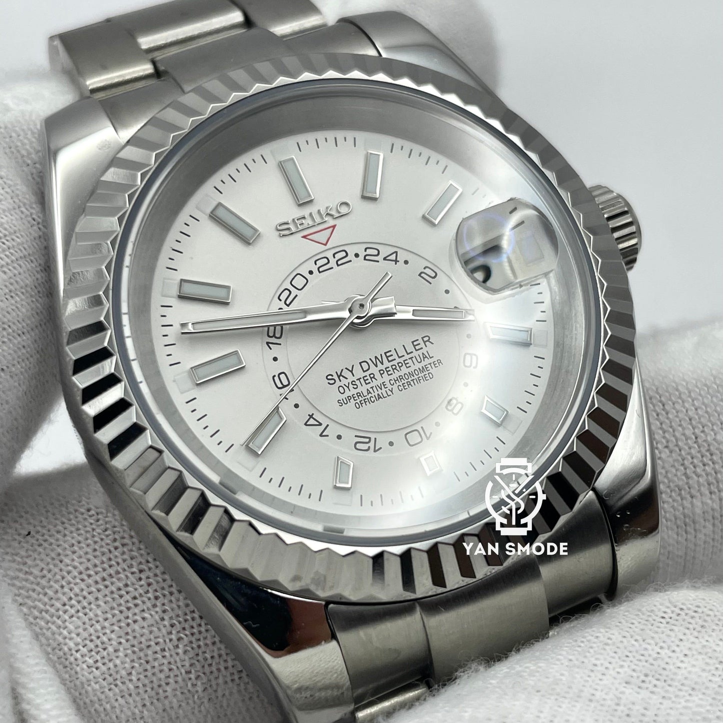 Sky Dweller White