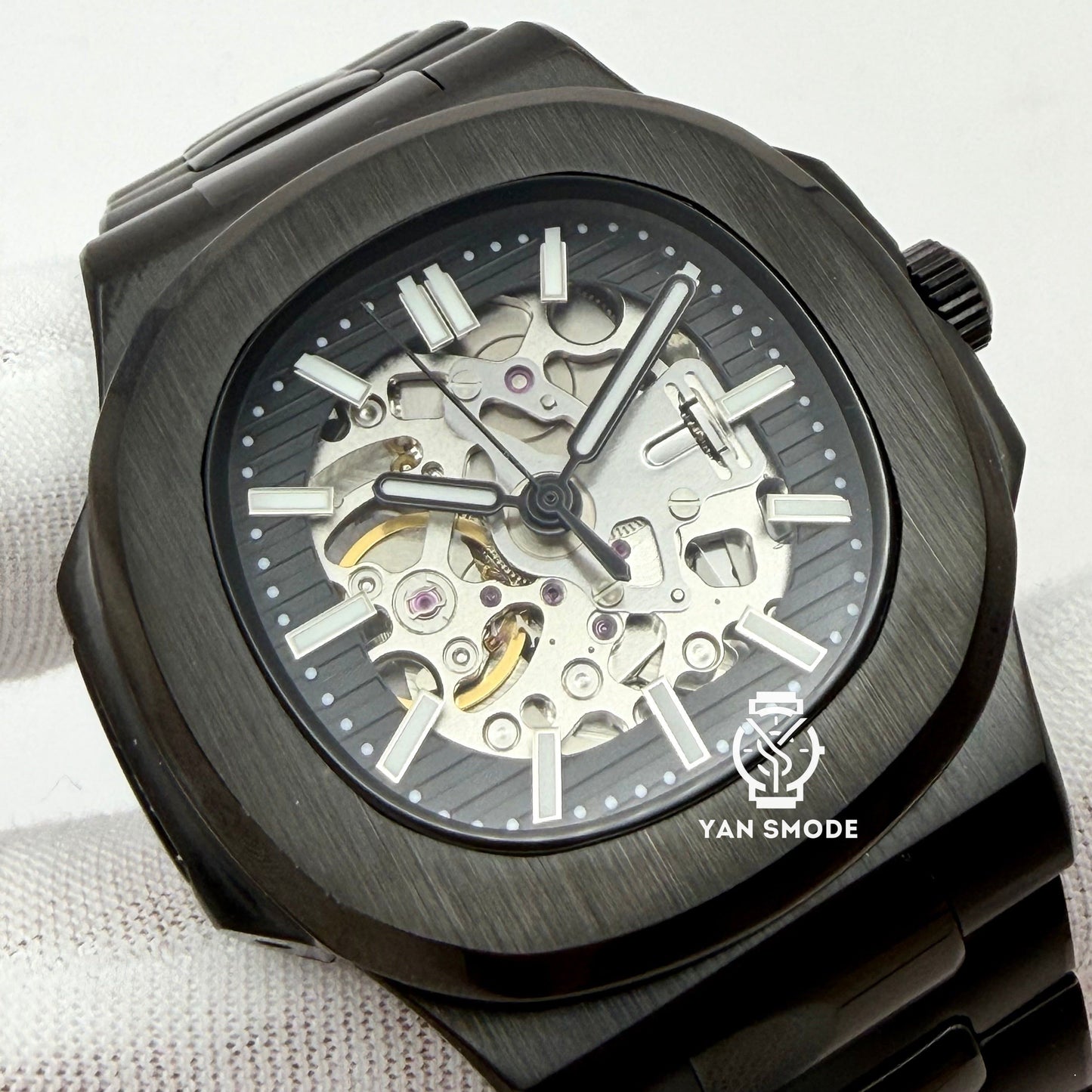 Nautilus Squelette Entièrement Noire