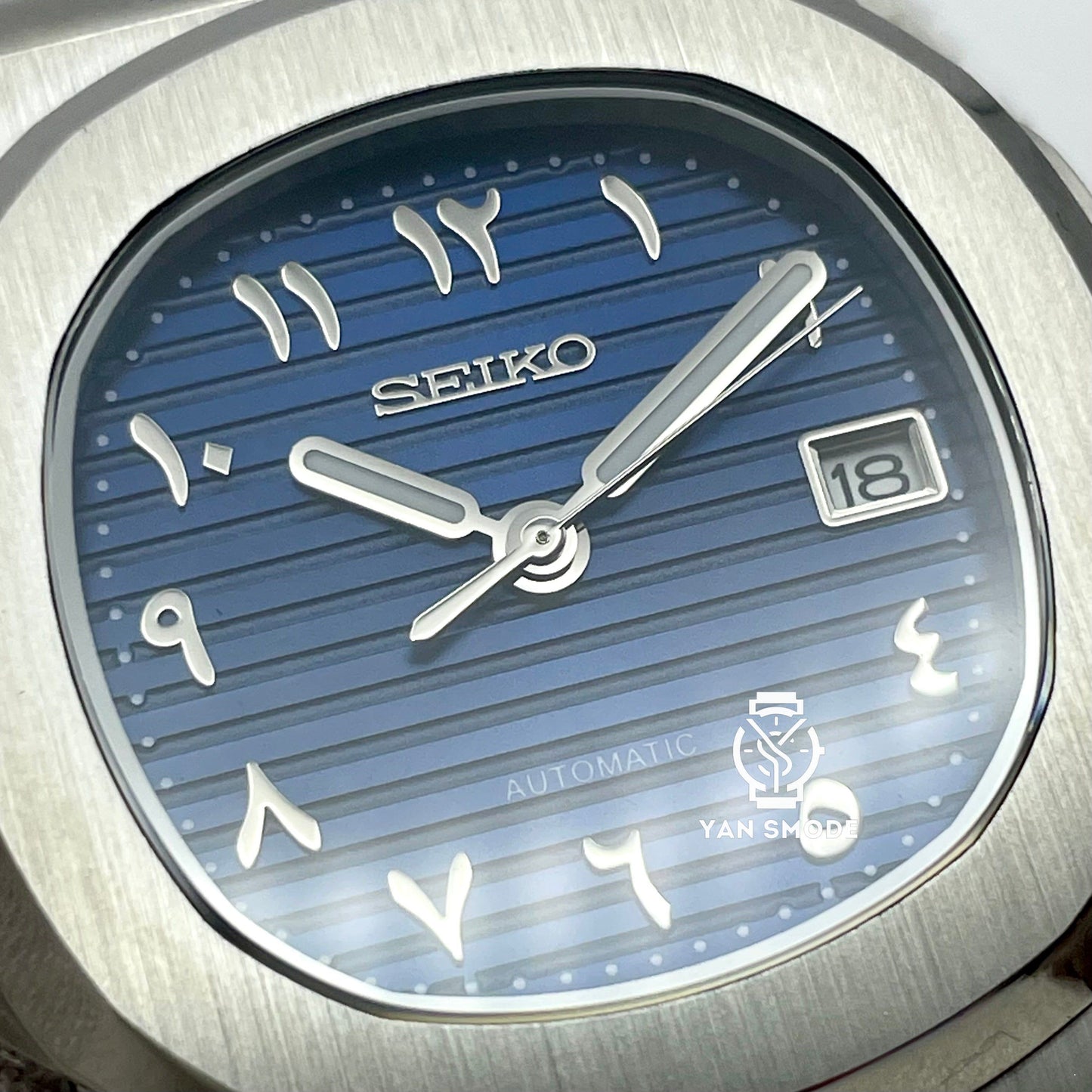 Nautilus Arabic Dial Bleu