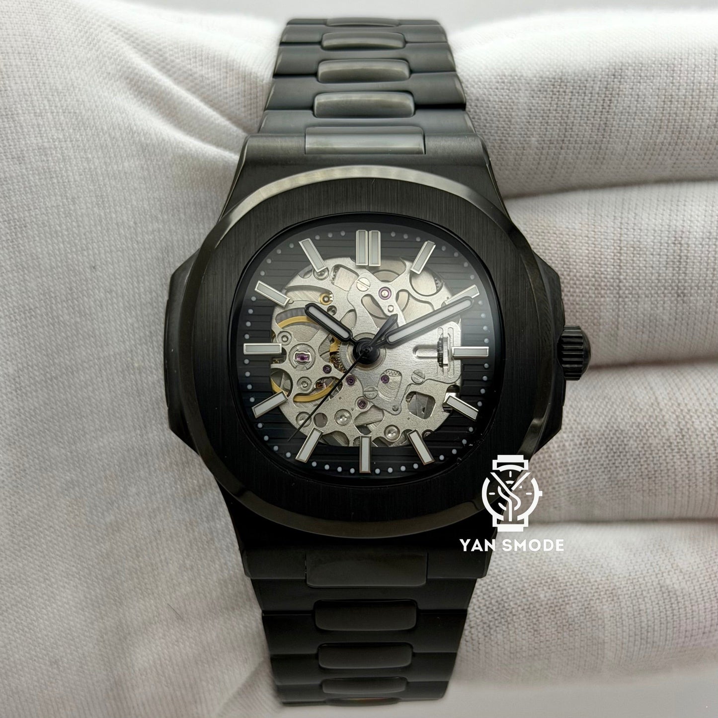 Nautilus Squelette Entièrement Noire