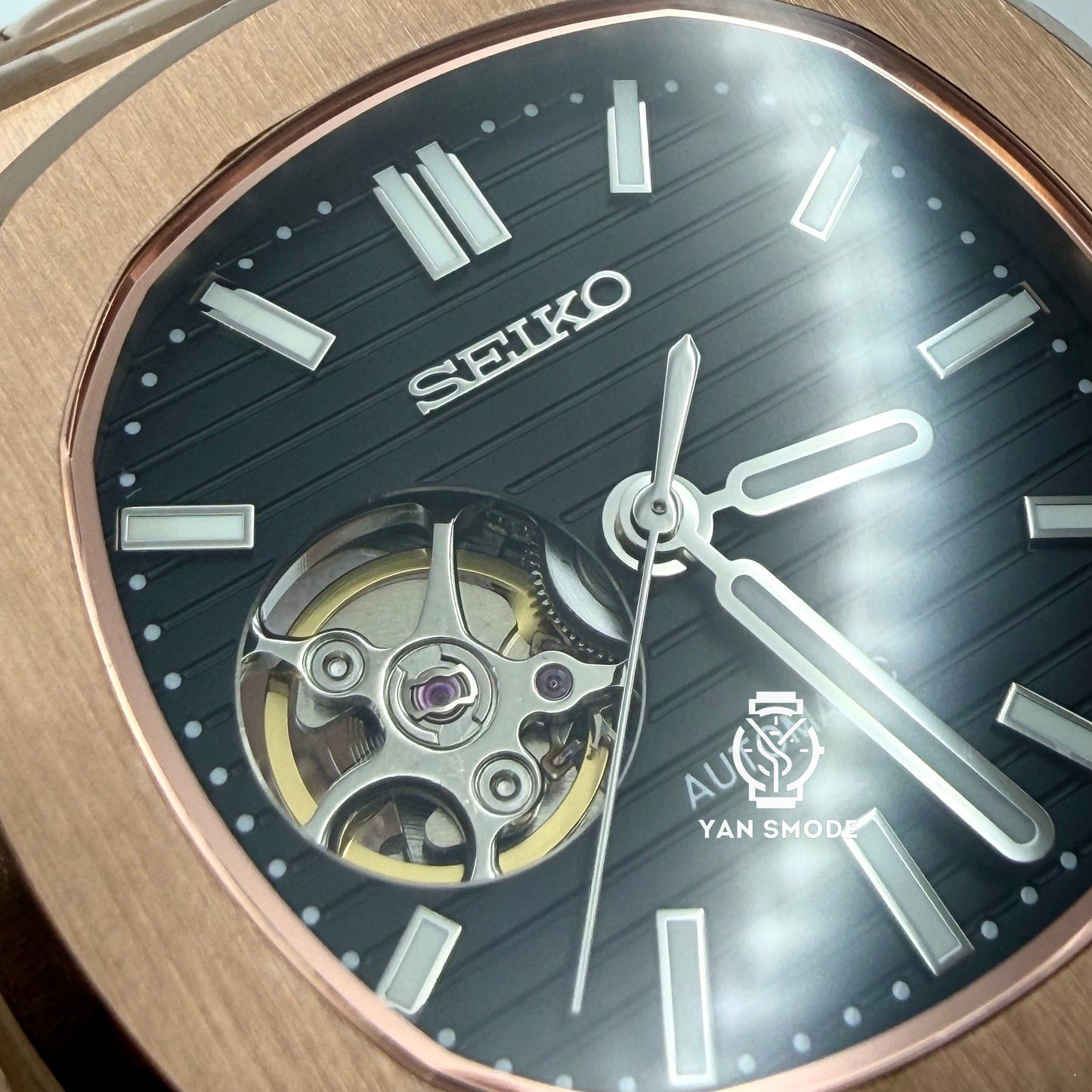 Nautilus Or Rose Noire Ouverte