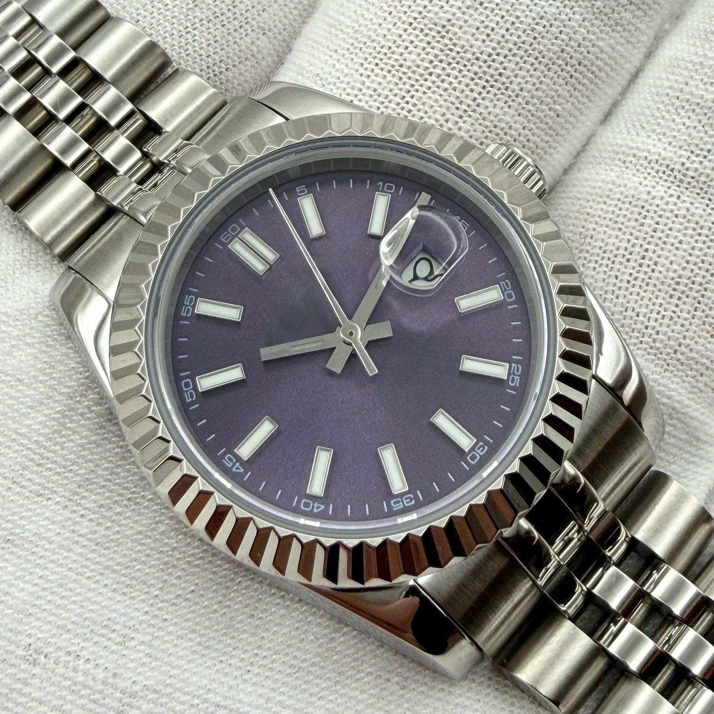 Date Just Black 