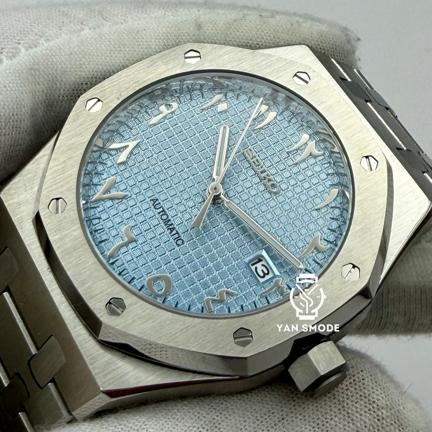 Royal Oak Arabic Dial Bleu Clair