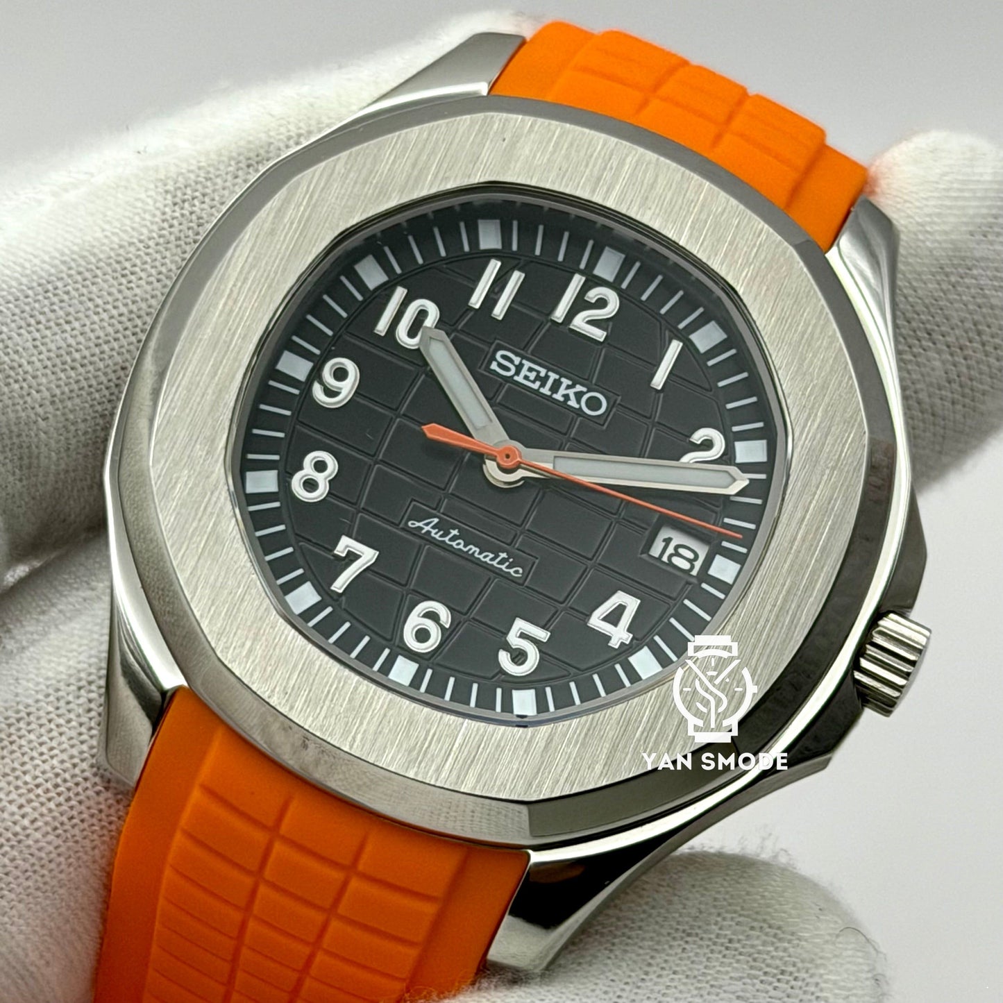 Aquanaut Orange