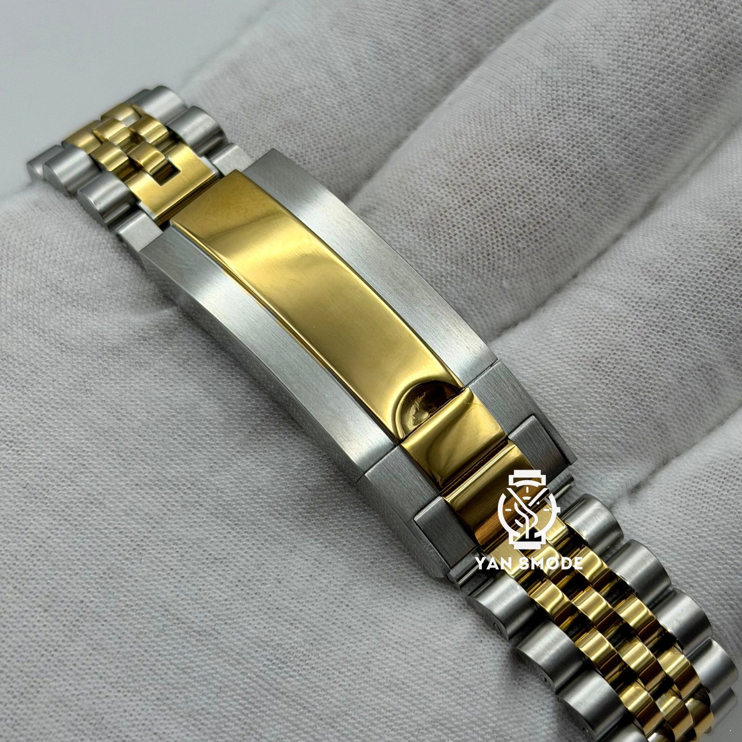 Date Just Yellow Gold Decorated with Diamonds 