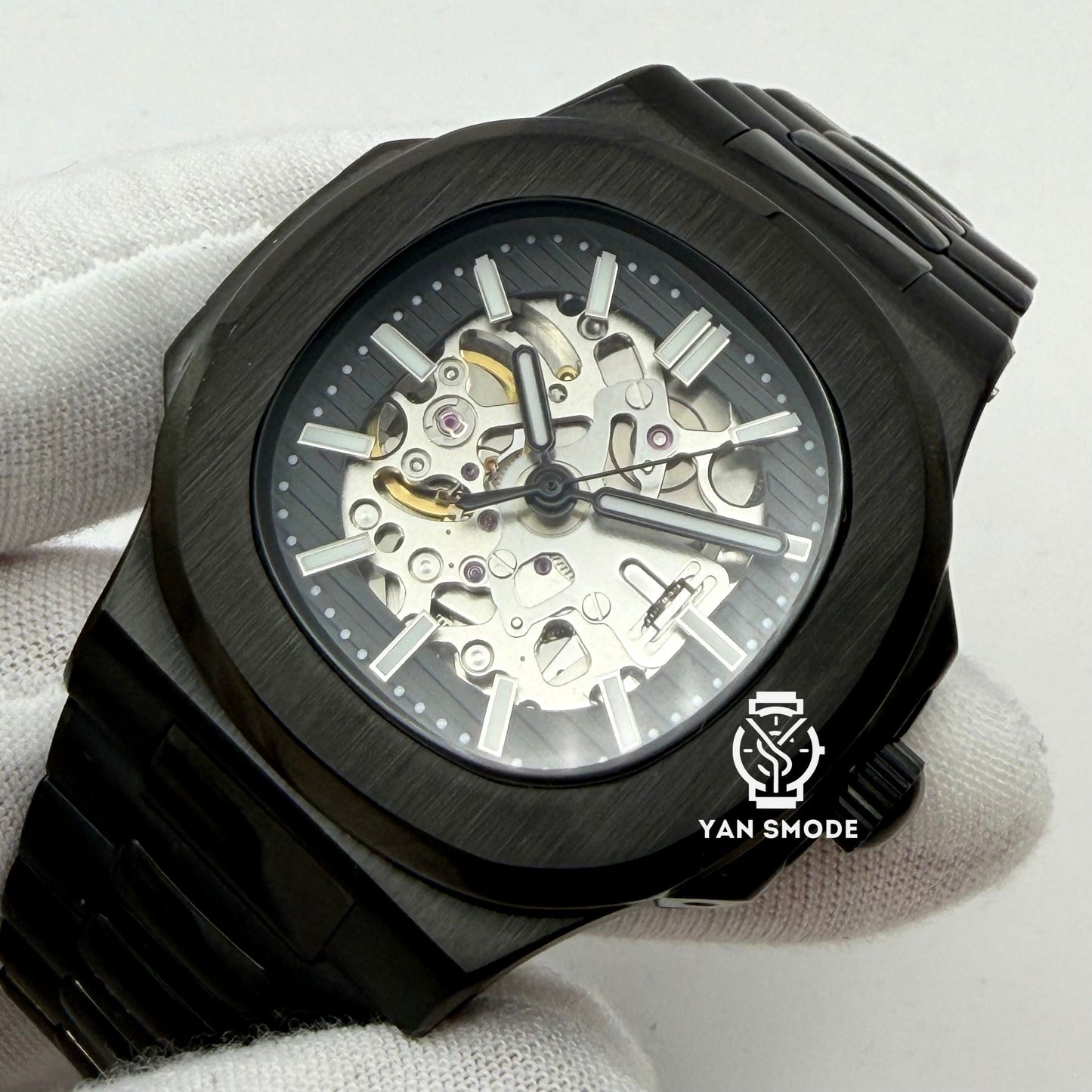 Nautilus Squelette Entièrement Noire