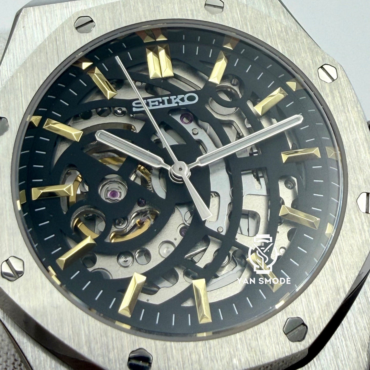 Royal Oak Squelette Noire Index Or Jaune