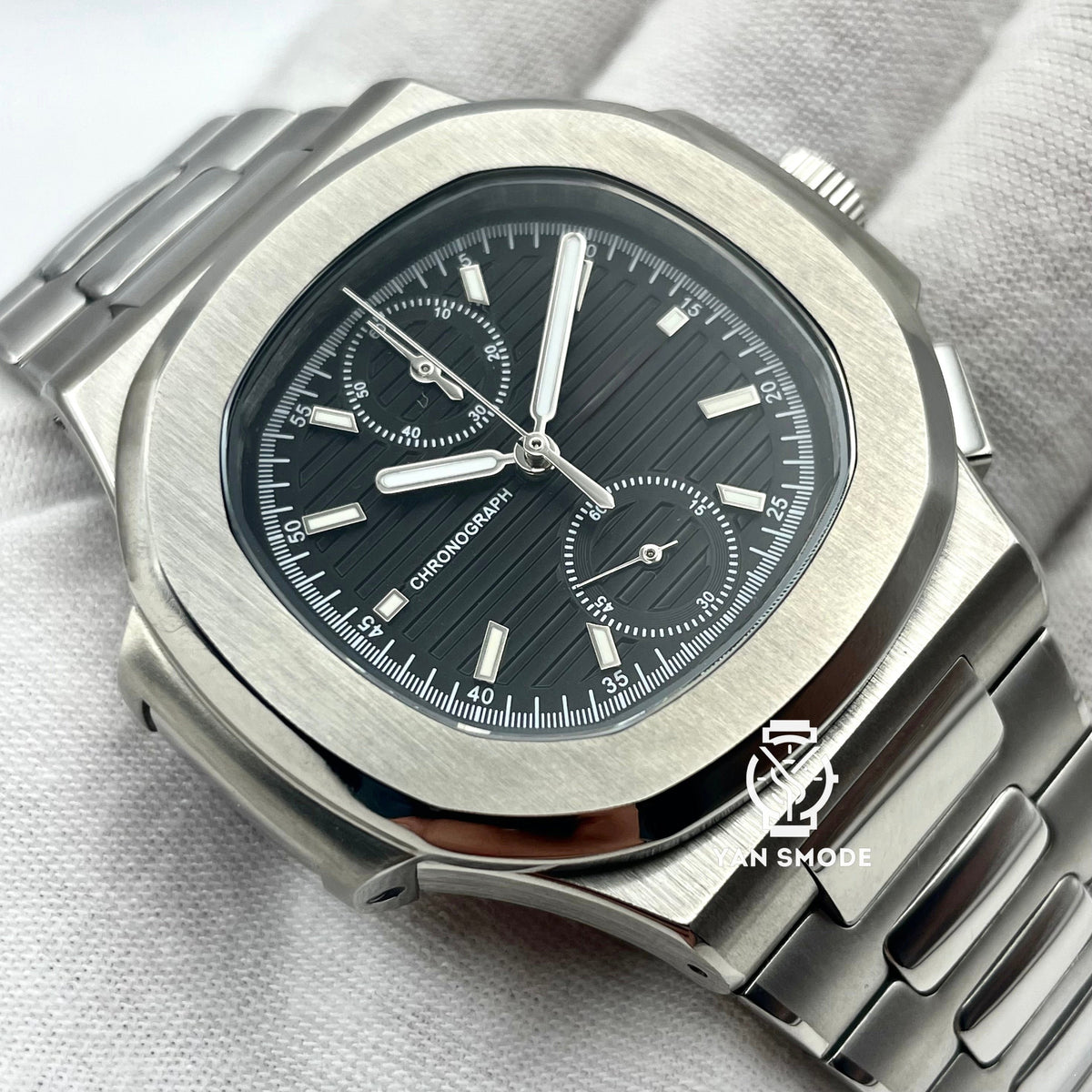 Nautilus Black 