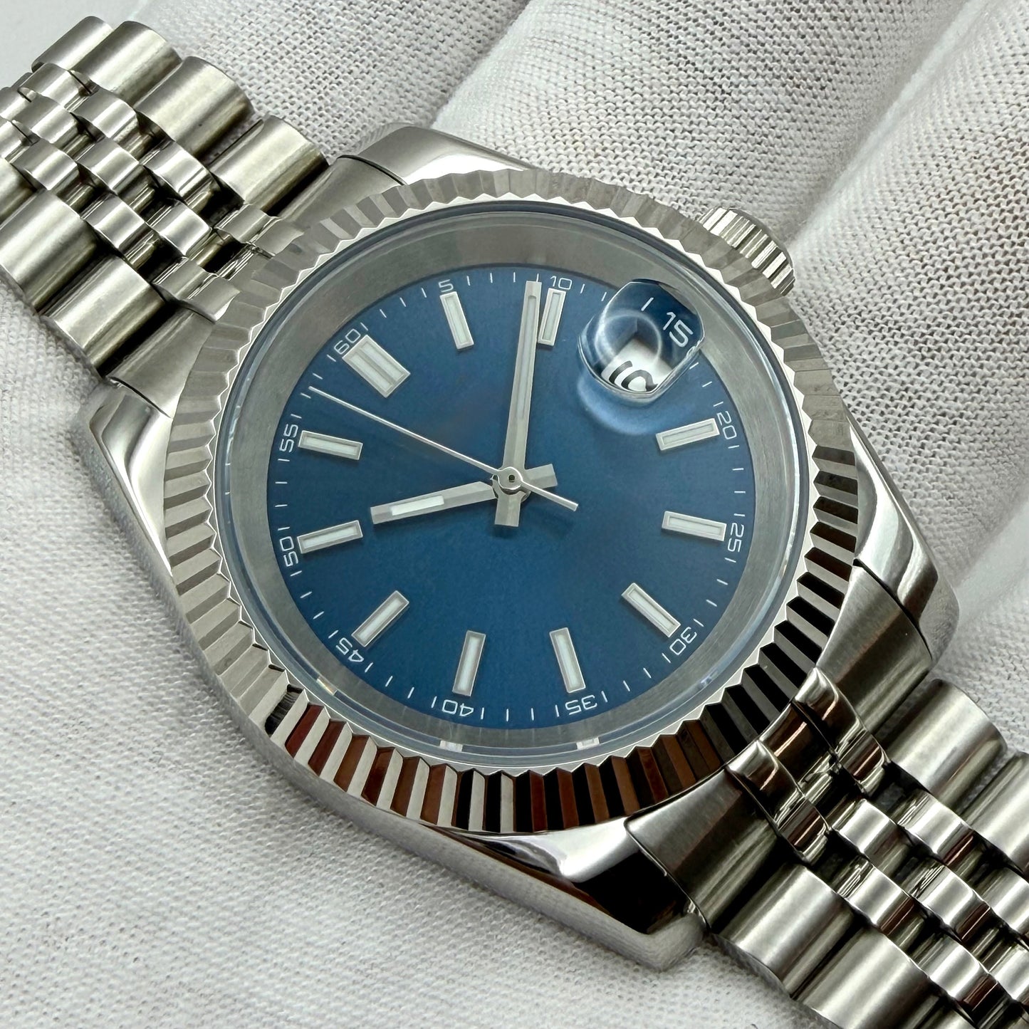 Date Just Black 
