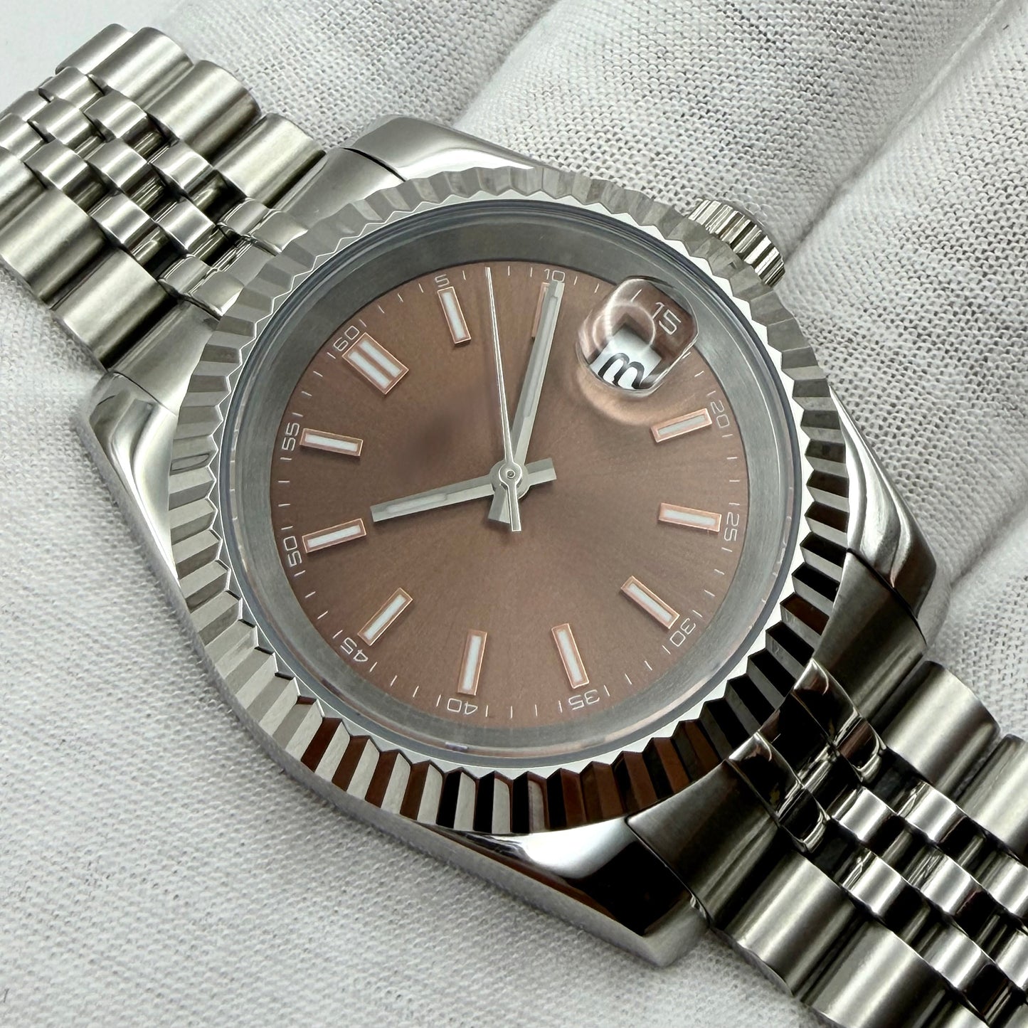 Date Just Black 