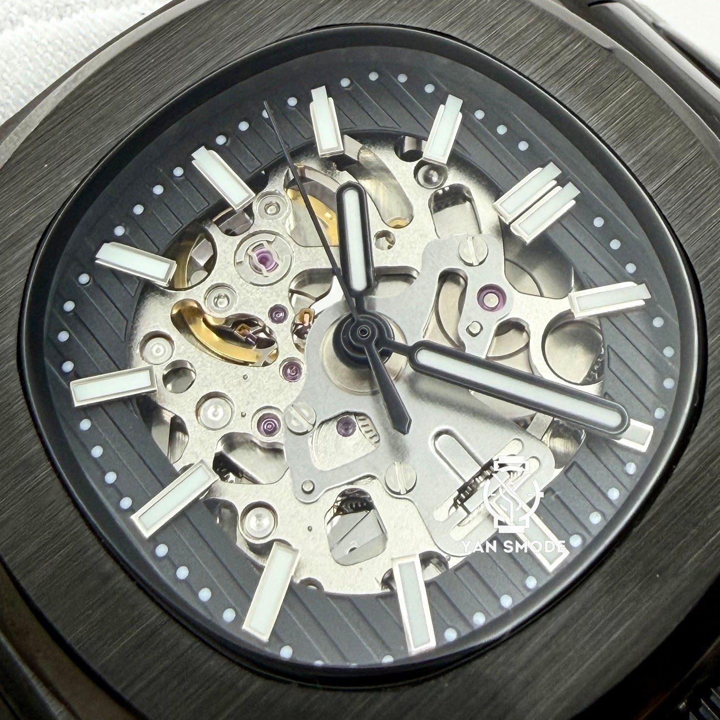 Nautilus Squelette Entièrement Noire