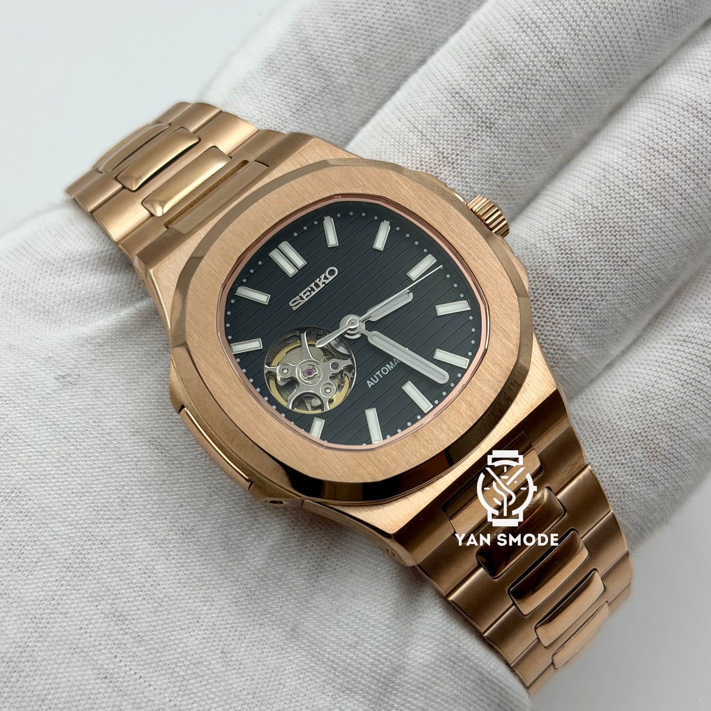 Nautilus Or Rose Noire Ouverte