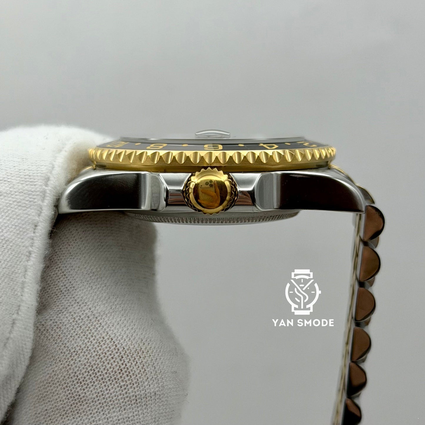 GMT Bruce Wayne Or Jaune