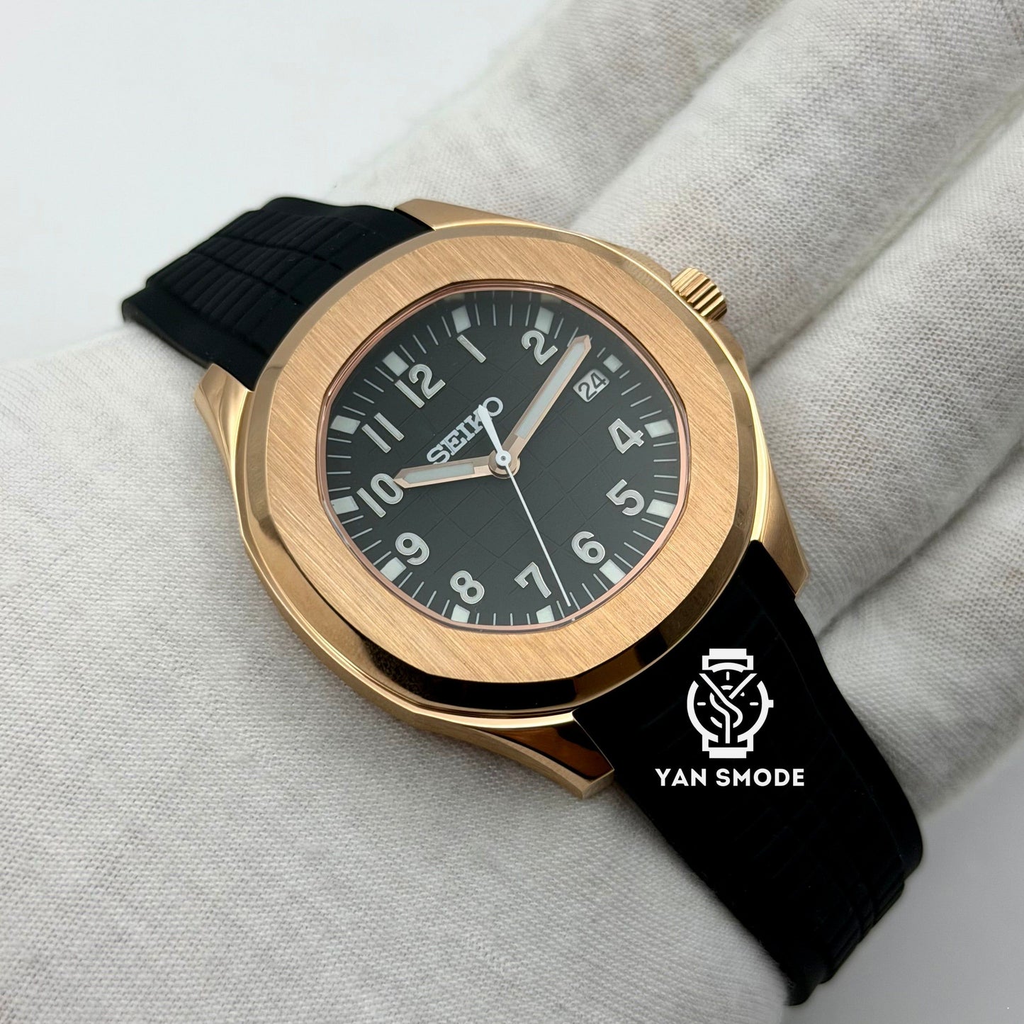 Aquanaut Or Rose Noire