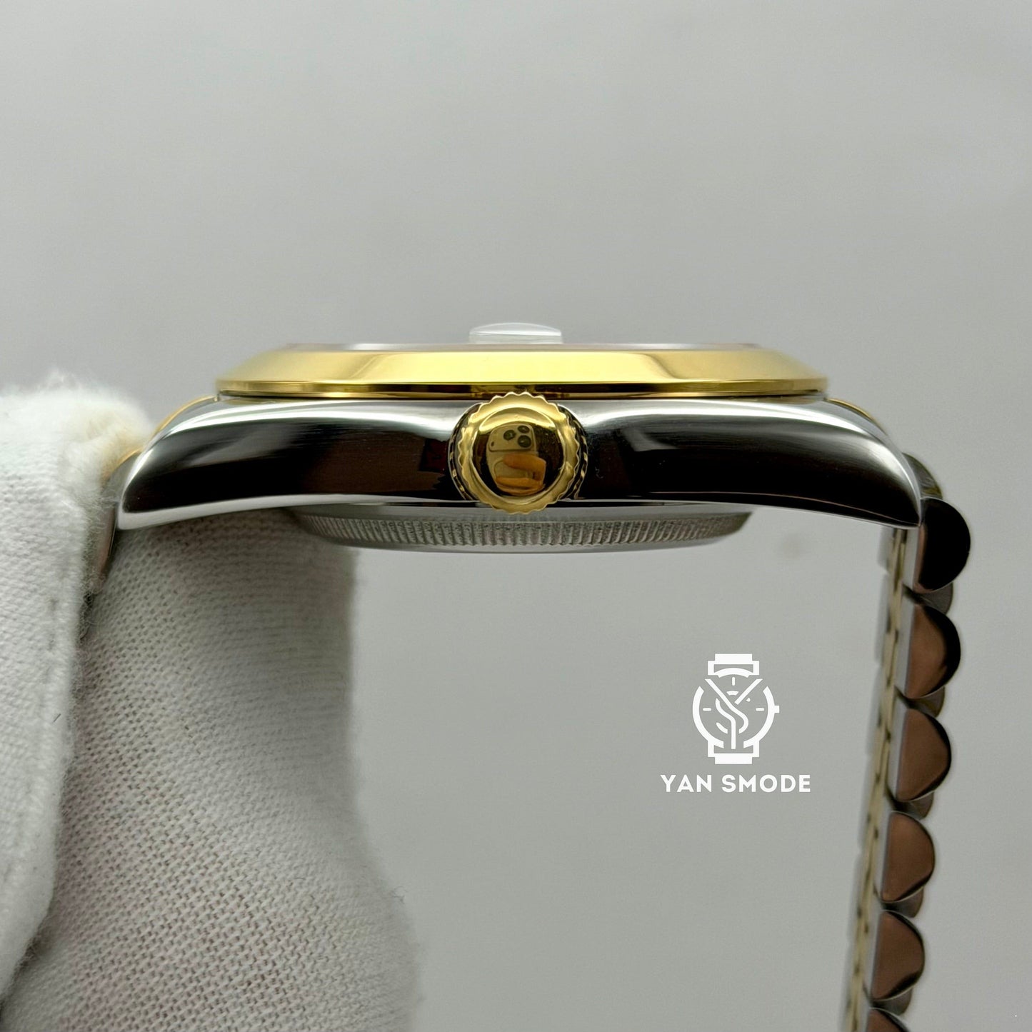 Date Just Yellow Gold Decorated with Diamonds 
