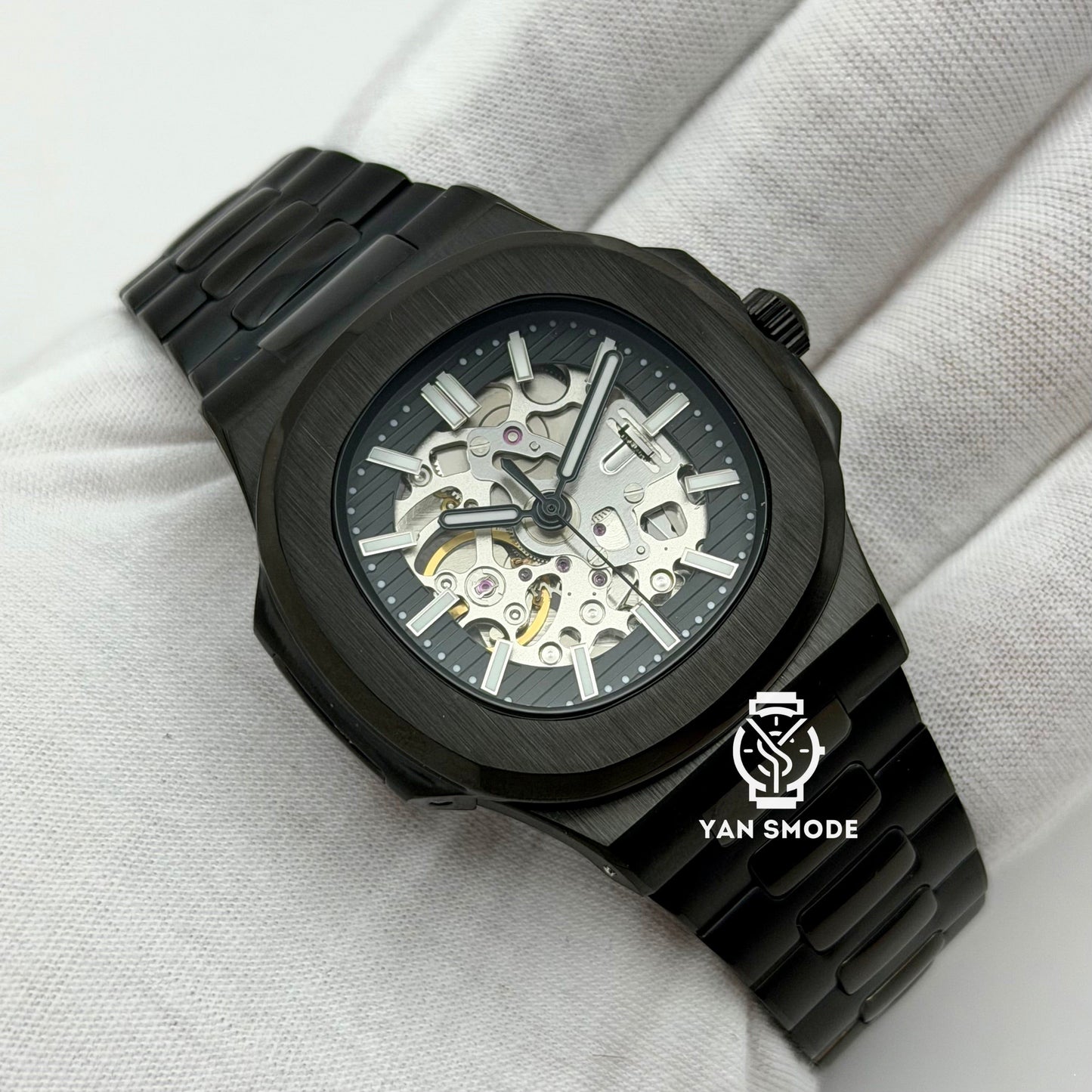 Nautilus Squelette Entièrement Noire