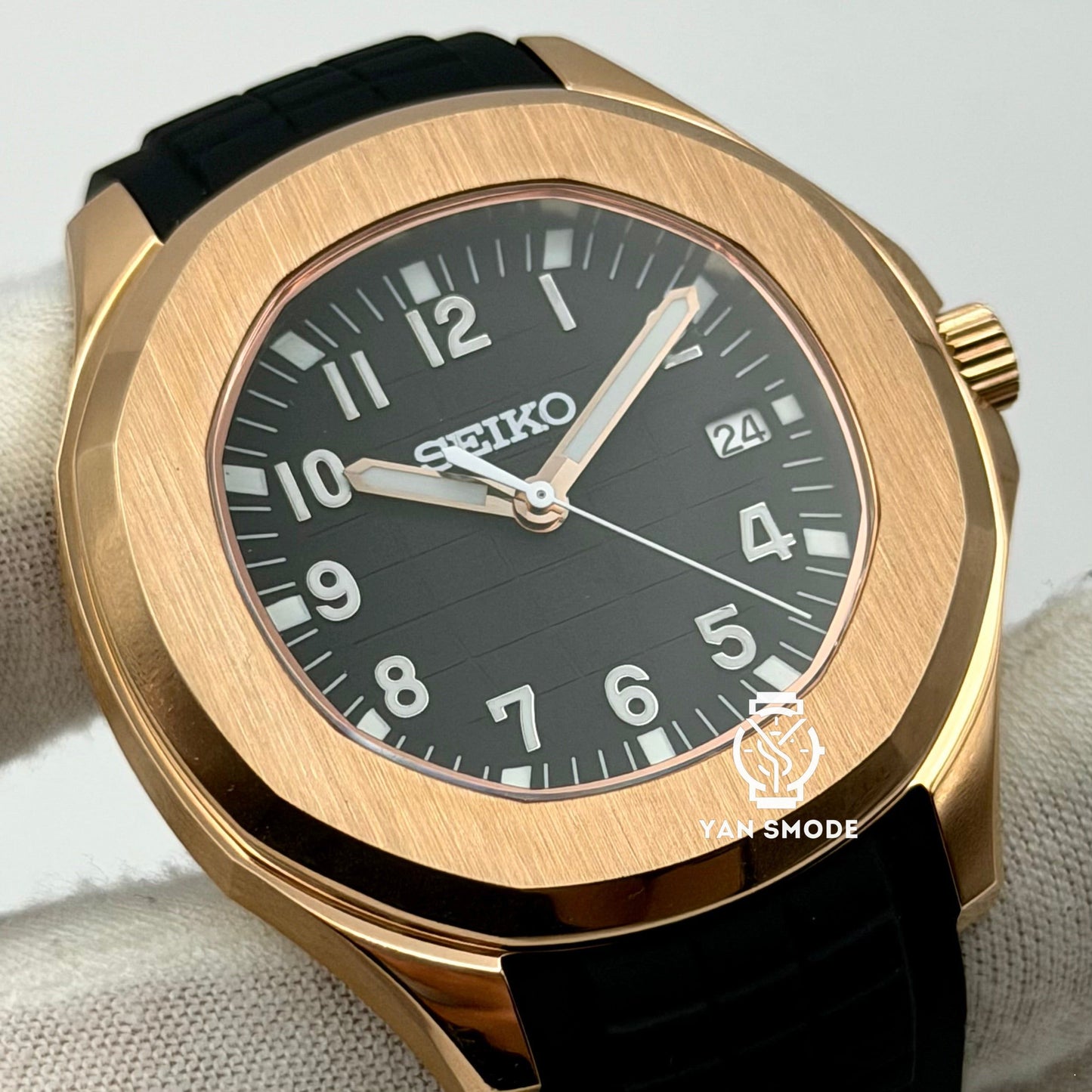 Aquanaut Or Rose Noire