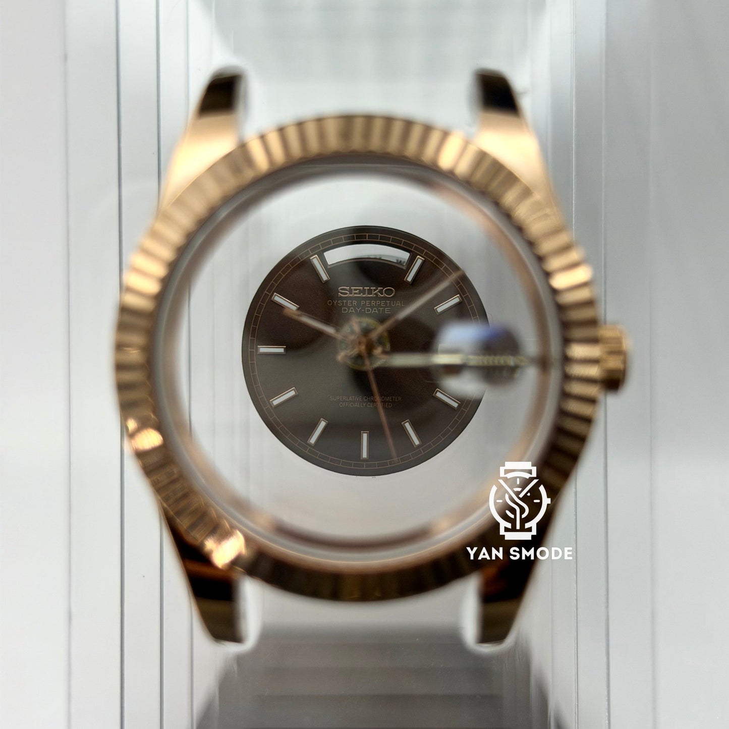 Maquette Day Date Or Rose Caramel