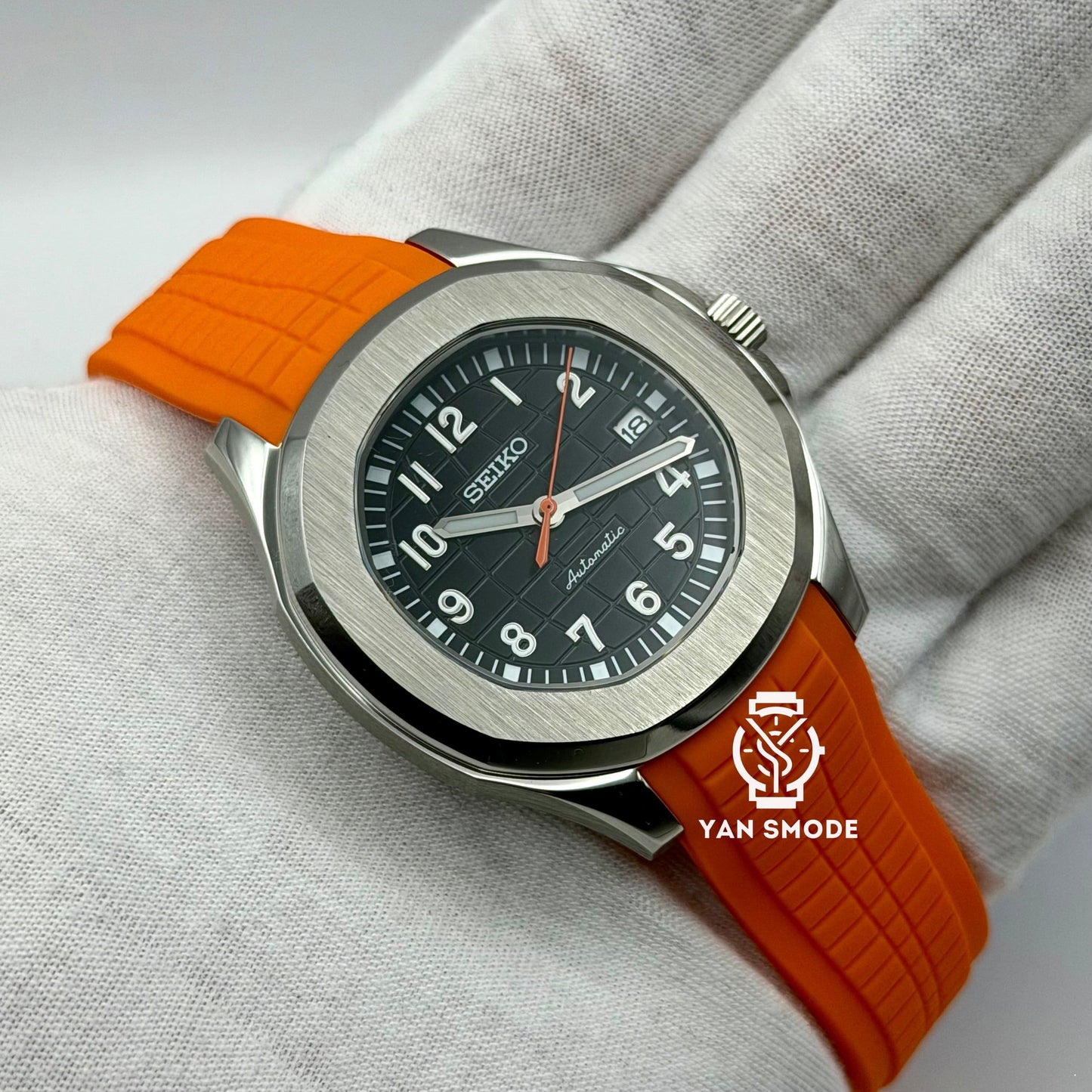 Aquanaut Orange
